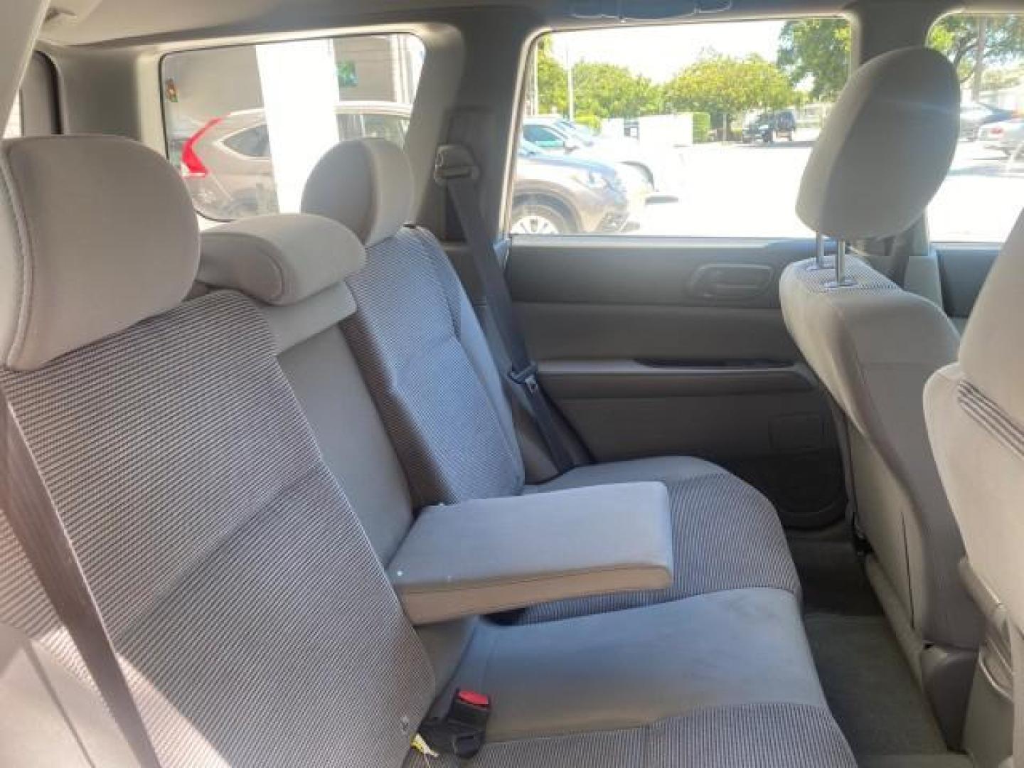 2008 Steel Silver Metallic /Graphite Gray Subaru Forester (Natl) AWD X LOW MILES 51,140 1 OWNER (JF1SG63698H) with an 2.5L SOHC SMPI 16-Valve 4-Cyl Boxer Engine engine, Automatic transmission, located at 4701 North Dixie Hwy, Pompano Beach, FL, 33064, (954) 422-2889, 26.240938, -80.123474 - OUR WEBPAGE FLORIDACARS1.COM HAS OVER 100 PHOTOS AND FREE CARFAX LINK 2008 SUBARU FORESTER 2.5 X VIN: JF1SG63698H707902 J F 1 S G 6 3 6 9 8 H 7 0 7 9 0 2 4 DOOR WAGON/SPORT UTILITY 2.5L H4 F SOHC 16V GASOLINE ALL WHEEL DRIVE Top Features 4WD/AWD Cloth Seats Basic Features ABS Brakes AM/FM Stereo Air - Photo#88