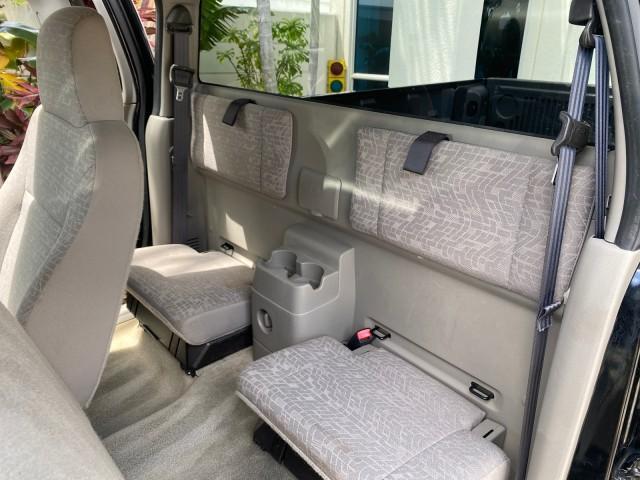 2005 Black /Medium Dark Pewter Chevrolet Colorado Z85 LOW MILES 51,260 1 OWNER (1GCCS198158) with an 2.8L DOHC 4-Cyl MFI Engine engine, Automatic transmission, located at 4701 North Dixie Hwy, Pompano Beach, FL, 33064, (954) 422-2889, 26.240938, -80.123474 - OUR WEBPAGE FLORIDACARS1.COM HAS OVER 100 PHOTOS AND FREE CARFAX LINK 2005 CHEVROLET COLORADO Z85 VIN: 1GCCS198158291462 1 G C C S 1 9 8 1 5 8 2 9 1 4 6 2 4 DOOR EXTENDED CAB PICKUP 2.8L I4 F GASOLINE REAR WHEEL DRIVE Features ABS Brakes Air Conditioning Alloy Wheels AM/FM Stereo Automatic Transmiss - Photo#14