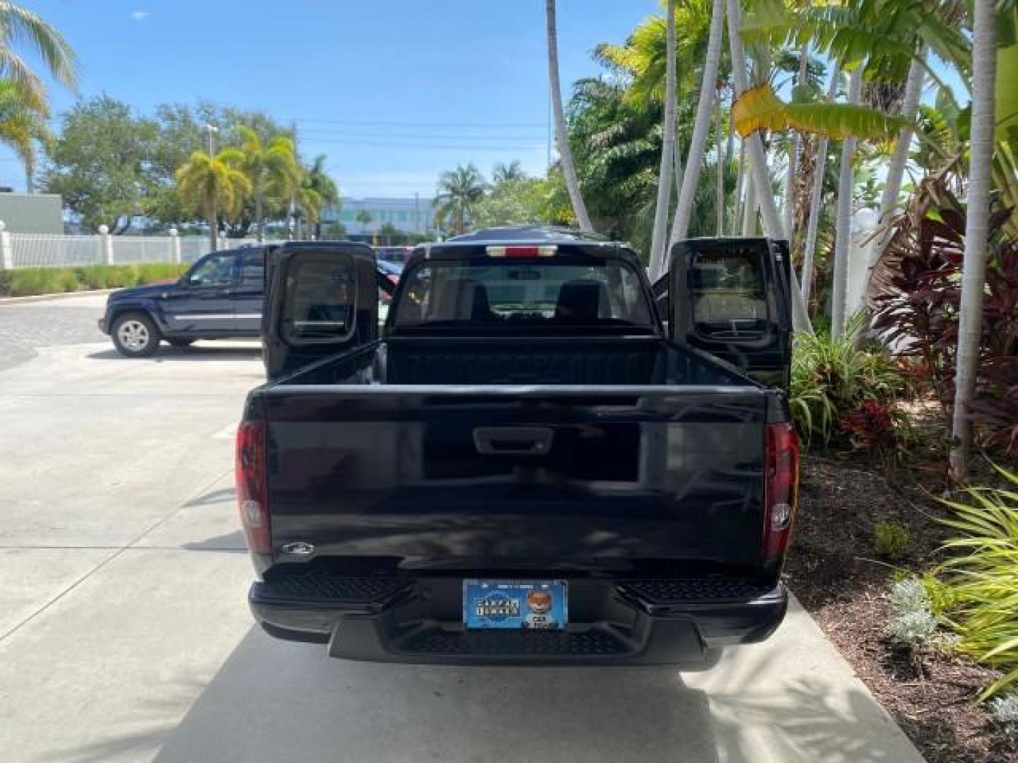 2005 Black /Medium Dark Pewter Chevrolet Colorado Fleet Z85 LOW MILES 51,256 1 OWNER (1GCCS198158) with an 2.8L DOHC 4-Cyl MFI Engine engine, Automatic transmission, located at 4701 North Dixie Hwy, Pompano Beach, FL, 33064, (954) 422-2889, 26.240938, -80.123474 - OUR WEBPAGE FLORIDACARS1.COM HAS OVER 100 PHOTOS AND FREE CARFAX LINK 2005 CHEVROLET COLORADO Z85 VIN: 1GCCS198158291462 1 G C C S 1 9 8 1 5 8 2 9 1 4 6 2 4 DOOR EXTENDED CAB PICKUP 2.8L I4 F GASOLINE REAR WHEEL DRIVE Features ABS Brakes Air Conditioning Alloy Wheels AM/FM Stereo Automatic Transmiss - Photo#15