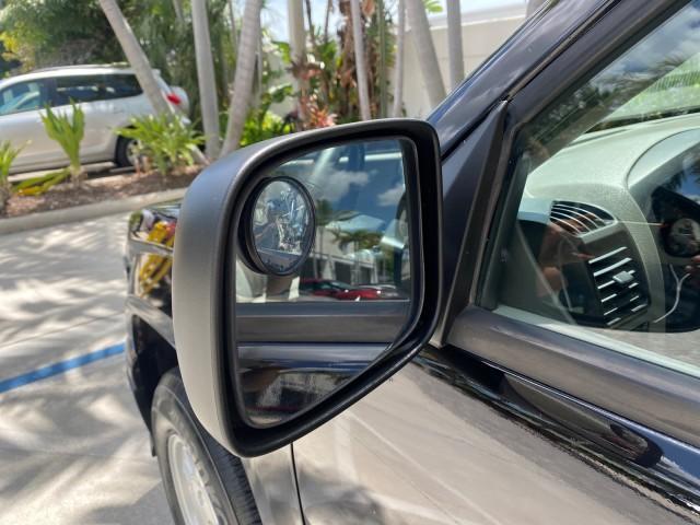 2005 Black /Medium Dark Pewter Chevrolet Colorado Z85 LOW MILES 51,260 1 OWNER (1GCCS198158) with an 2.8L DOHC 4-Cyl MFI Engine engine, Automatic transmission, located at 4701 North Dixie Hwy, Pompano Beach, FL, 33064, (954) 422-2889, 26.240938, -80.123474 - OUR WEBPAGE FLORIDACARS1.COM HAS OVER 100 PHOTOS AND FREE CARFAX LINK 2005 CHEVROLET COLORADO Z85 VIN: 1GCCS198158291462 1 G C C S 1 9 8 1 5 8 2 9 1 4 6 2 4 DOOR EXTENDED CAB PICKUP 2.8L I4 F GASOLINE REAR WHEEL DRIVE Features ABS Brakes Air Conditioning Alloy Wheels AM/FM Stereo Automatic Transmiss - Photo#28