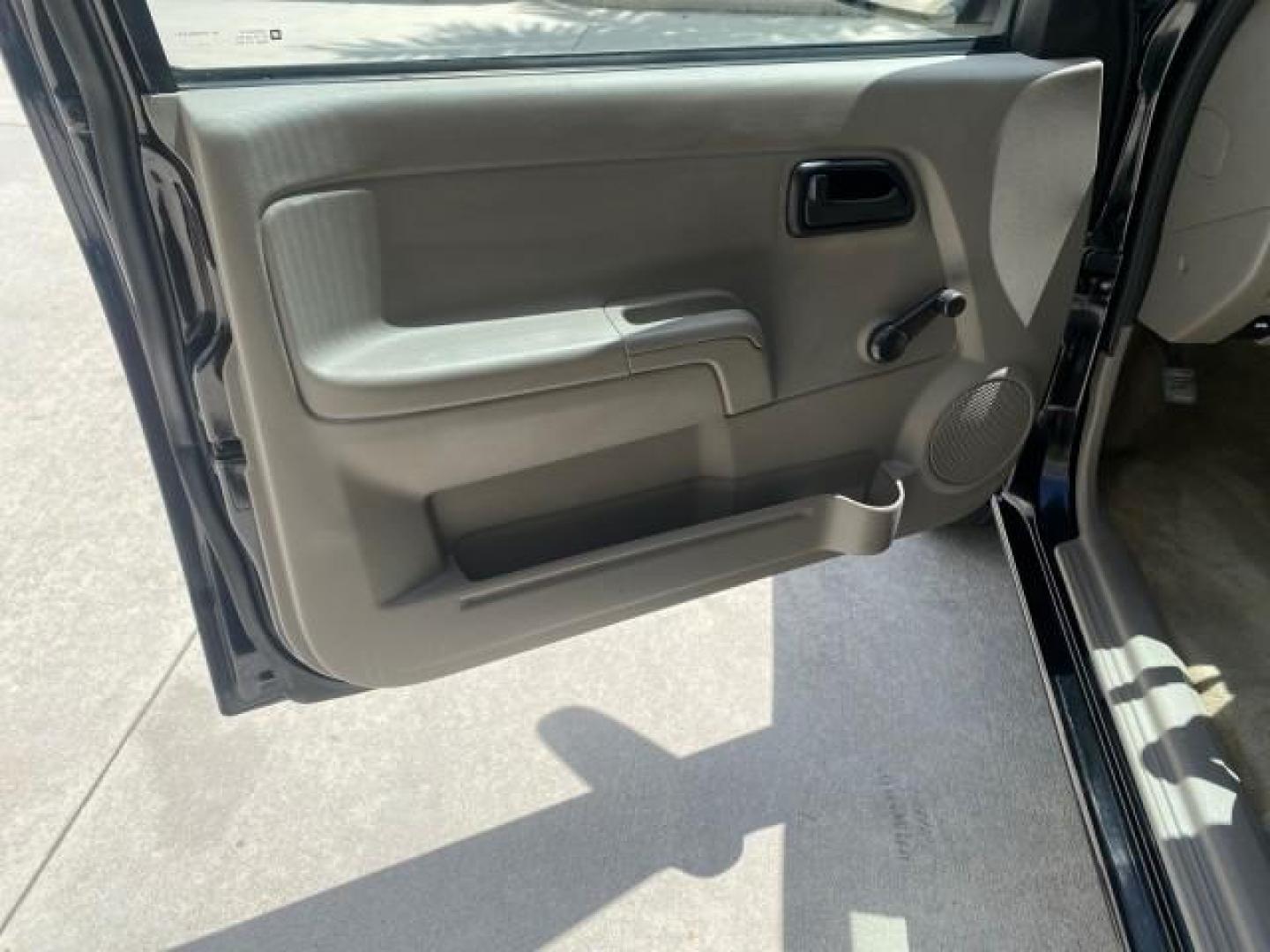 2005 Black /Medium Dark Pewter Chevrolet Colorado Fleet Z85 LOW MILES 51,256 1 OWNER (1GCCS198158) with an 2.8L DOHC 4-Cyl MFI Engine engine, Automatic transmission, located at 4701 North Dixie Hwy, Pompano Beach, FL, 33064, (954) 422-2889, 26.240938, -80.123474 - OUR WEBPAGE FLORIDACARS1.COM HAS OVER 100 PHOTOS AND FREE CARFAX LINK 2005 CHEVROLET COLORADO Z85 VIN: 1GCCS198158291462 1 G C C S 1 9 8 1 5 8 2 9 1 4 6 2 4 DOOR EXTENDED CAB PICKUP 2.8L I4 F GASOLINE REAR WHEEL DRIVE Features ABS Brakes Air Conditioning Alloy Wheels AM/FM Stereo Automatic Transmiss - Photo#30