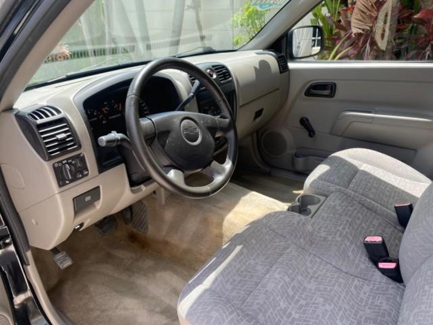 2005 Black /Medium Dark Pewter Chevrolet Colorado Fleet Z85 LOW MILES 51,256 1 OWNER (1GCCS198158) with an 2.8L DOHC 4-Cyl MFI Engine engine, Automatic transmission, located at 4701 North Dixie Hwy, Pompano Beach, FL, 33064, (954) 422-2889, 26.240938, -80.123474 - OUR WEBPAGE FLORIDACARS1.COM HAS OVER 100 PHOTOS AND FREE CARFAX LINK 2005 CHEVROLET COLORADO Z85 VIN: 1GCCS198158291462 1 G C C S 1 9 8 1 5 8 2 9 1 4 6 2 4 DOOR EXTENDED CAB PICKUP 2.8L I4 F GASOLINE REAR WHEEL DRIVE Features ABS Brakes Air Conditioning Alloy Wheels AM/FM Stereo Automatic Transmiss - Photo#35