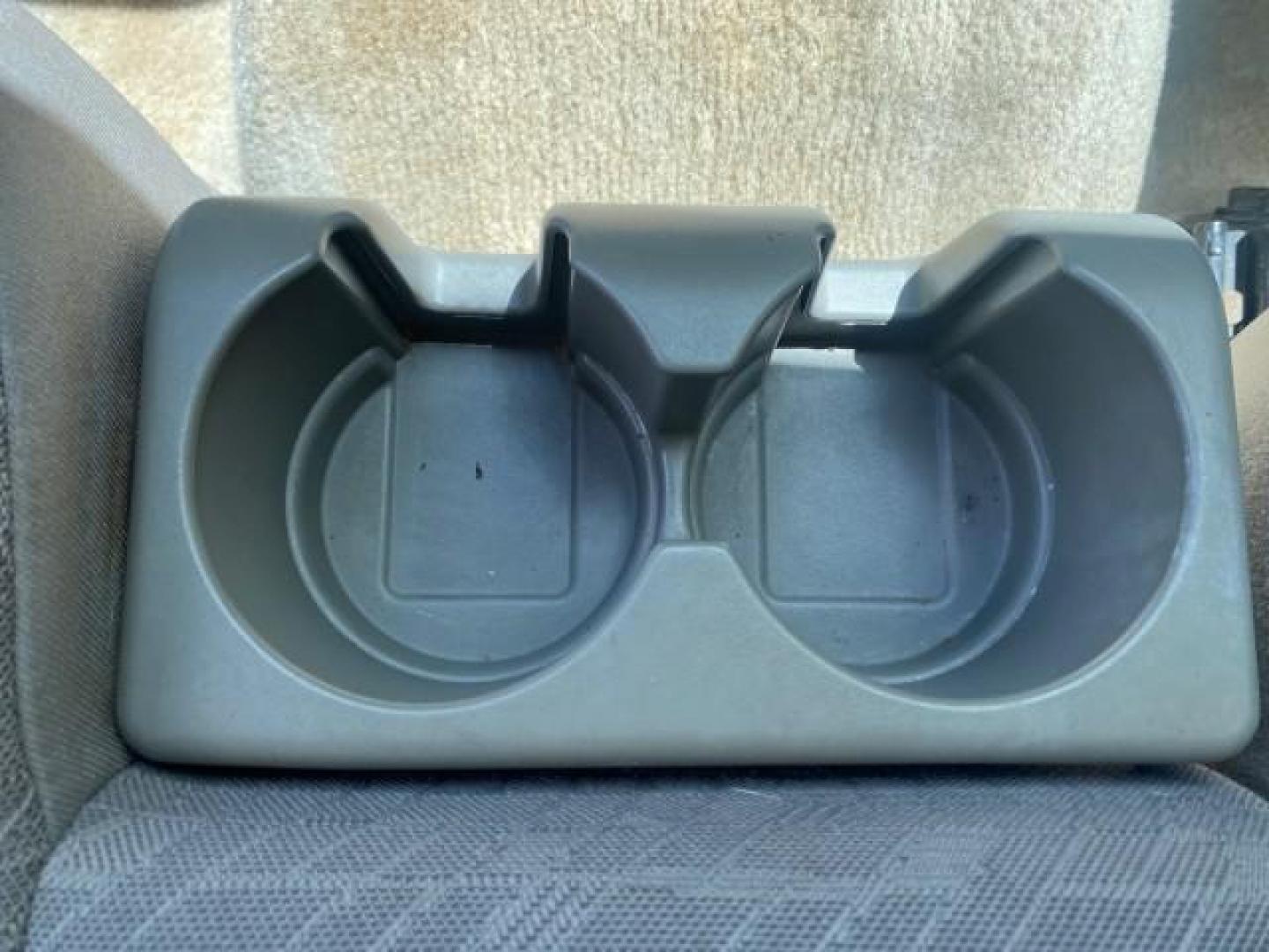 2005 Black /Medium Dark Pewter Chevrolet Colorado Fleet Z85 LOW MILES 51,256 1 OWNER (1GCCS198158) with an 2.8L DOHC 4-Cyl MFI Engine engine, Automatic transmission, located at 4701 North Dixie Hwy, Pompano Beach, FL, 33064, (954) 422-2889, 26.240938, -80.123474 - OUR WEBPAGE FLORIDACARS1.COM HAS OVER 100 PHOTOS AND FREE CARFAX LINK 2005 CHEVROLET COLORADO Z85 VIN: 1GCCS198158291462 1 G C C S 1 9 8 1 5 8 2 9 1 4 6 2 4 DOOR EXTENDED CAB PICKUP 2.8L I4 F GASOLINE REAR WHEEL DRIVE Features ABS Brakes Air Conditioning Alloy Wheels AM/FM Stereo Automatic Transmiss - Photo#47