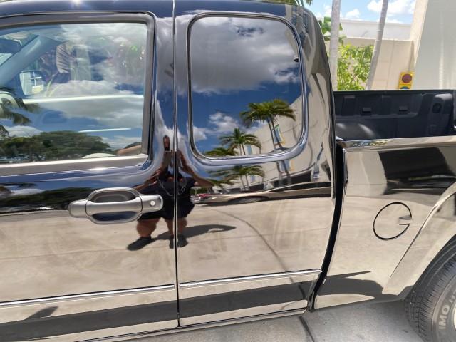 2005 Black /Medium Dark Pewter Chevrolet Colorado Z85 LOW MILES 51,260 1 OWNER (1GCCS198158) with an 2.8L DOHC 4-Cyl MFI Engine engine, Automatic transmission, located at 4701 North Dixie Hwy, Pompano Beach, FL, 33064, (954) 422-2889, 26.240938, -80.123474 - OUR WEBPAGE FLORIDACARS1.COM HAS OVER 100 PHOTOS AND FREE CARFAX LINK 2005 CHEVROLET COLORADO Z85 VIN: 1GCCS198158291462 1 G C C S 1 9 8 1 5 8 2 9 1 4 6 2 4 DOOR EXTENDED CAB PICKUP 2.8L I4 F GASOLINE REAR WHEEL DRIVE Features ABS Brakes Air Conditioning Alloy Wheels AM/FM Stereo Automatic Transmiss - Photo#52