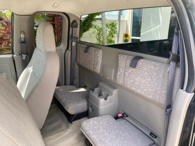 2005 Black /Medium Dark Pewter Chevrolet Colorado Z85 LOW MILES 51,260 1 OWNER (1GCCS198158) with an 2.8L DOHC 4-Cyl MFI Engine engine, Automatic transmission, located at 4701 North Dixie Hwy, Pompano Beach, FL, 33064, (954) 422-2889, 26.240938, -80.123474 - OUR WEBPAGE FLORIDACARS1.COM HAS OVER 100 PHOTOS AND FREE CARFAX LINK 2005 CHEVROLET COLORADO Z85 VIN: 1GCCS198158291462 1 G C C S 1 9 8 1 5 8 2 9 1 4 6 2 4 DOOR EXTENDED CAB PICKUP 2.8L I4 F GASOLINE REAR WHEEL DRIVE Features ABS Brakes Air Conditioning Alloy Wheels AM/FM Stereo Automatic Transmiss - Photo#55