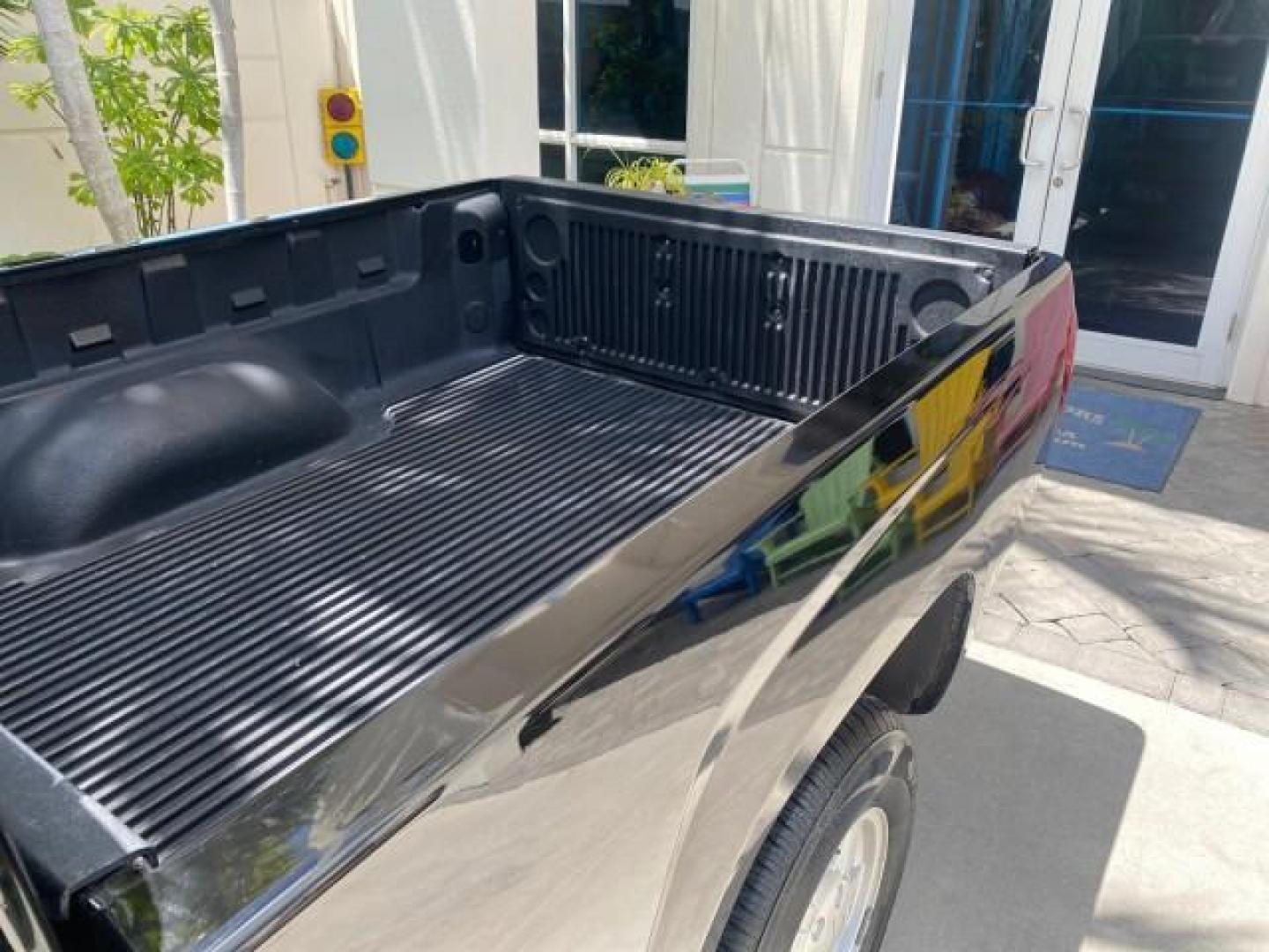 2005 Black /Medium Dark Pewter Chevrolet Colorado Fleet Z85 LOW MILES 51,256 1 OWNER (1GCCS198158) with an 2.8L DOHC 4-Cyl MFI Engine engine, Automatic transmission, located at 4701 North Dixie Hwy, Pompano Beach, FL, 33064, (954) 422-2889, 26.240938, -80.123474 - OUR WEBPAGE FLORIDACARS1.COM HAS OVER 100 PHOTOS AND FREE CARFAX LINK 2005 CHEVROLET COLORADO Z85 VIN: 1GCCS198158291462 1 G C C S 1 9 8 1 5 8 2 9 1 4 6 2 4 DOOR EXTENDED CAB PICKUP 2.8L I4 F GASOLINE REAR WHEEL DRIVE Features ABS Brakes Air Conditioning Alloy Wheels AM/FM Stereo Automatic Transmiss - Photo#61
