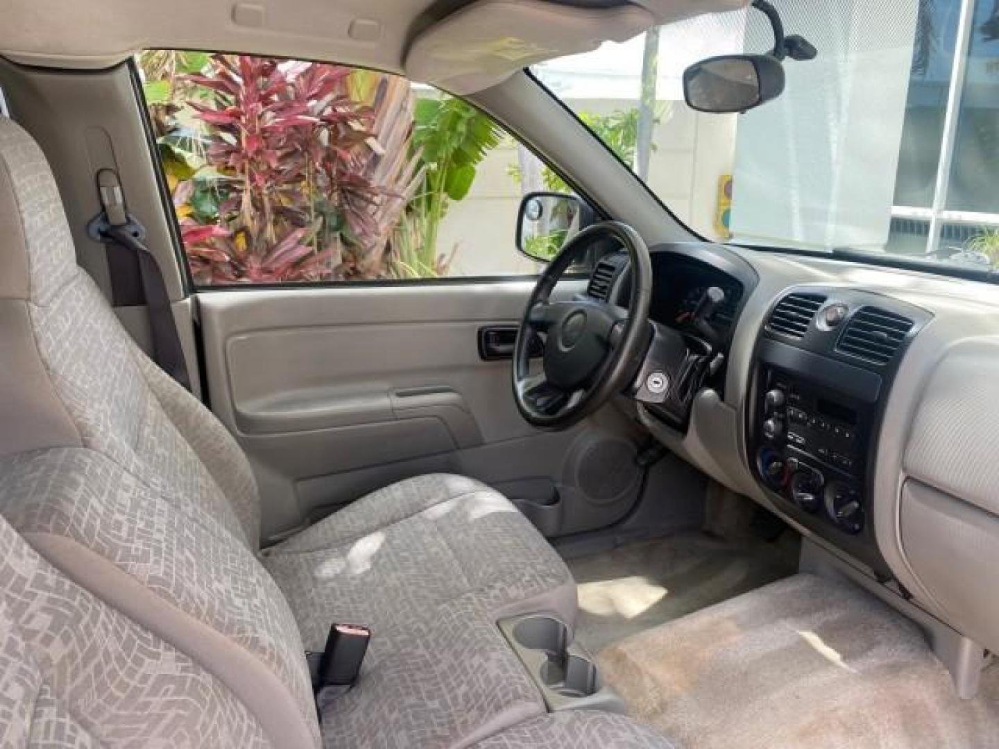 2005 Black /Medium Dark Pewter Chevrolet Colorado Fleet Z85 LOW MILES 51,256 1 OWNER (1GCCS198158) with an 2.8L DOHC 4-Cyl MFI Engine engine, Automatic transmission, located at 4701 North Dixie Hwy, Pompano Beach, FL, 33064, (954) 422-2889, 26.240938, -80.123474 - OUR WEBPAGE FLORIDACARS1.COM HAS OVER 100 PHOTOS AND FREE CARFAX LINK 2005 CHEVROLET COLORADO Z85 VIN: 1GCCS198158291462 1 G C C S 1 9 8 1 5 8 2 9 1 4 6 2 4 DOOR EXTENDED CAB PICKUP 2.8L I4 F GASOLINE REAR WHEEL DRIVE Features ABS Brakes Air Conditioning Alloy Wheels AM/FM Stereo Automatic Transmiss - Photo#92