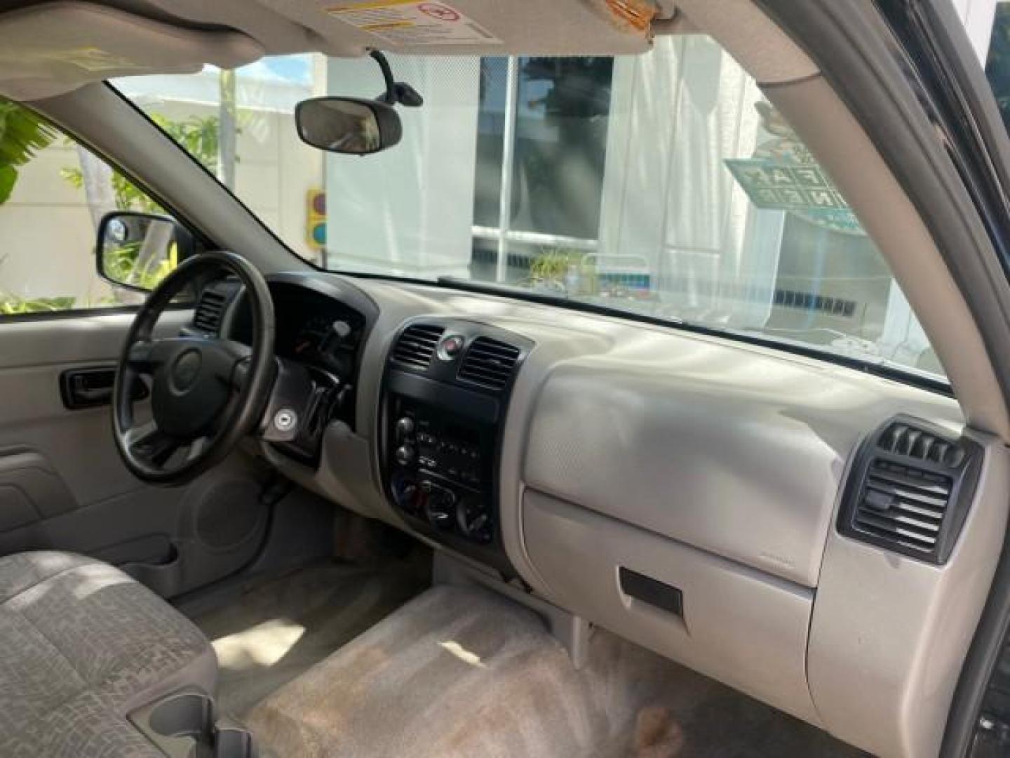 2005 Black /Medium Dark Pewter Chevrolet Colorado Fleet Z85 LOW MILES 51,256 1 OWNER (1GCCS198158) with an 2.8L DOHC 4-Cyl MFI Engine engine, Automatic transmission, located at 4701 North Dixie Hwy, Pompano Beach, FL, 33064, (954) 422-2889, 26.240938, -80.123474 - OUR WEBPAGE FLORIDACARS1.COM HAS OVER 100 PHOTOS AND FREE CARFAX LINK 2005 CHEVROLET COLORADO Z85 VIN: 1GCCS198158291462 1 G C C S 1 9 8 1 5 8 2 9 1 4 6 2 4 DOOR EXTENDED CAB PICKUP 2.8L I4 F GASOLINE REAR WHEEL DRIVE Features ABS Brakes Air Conditioning Alloy Wheels AM/FM Stereo Automatic Transmiss - Photo#94