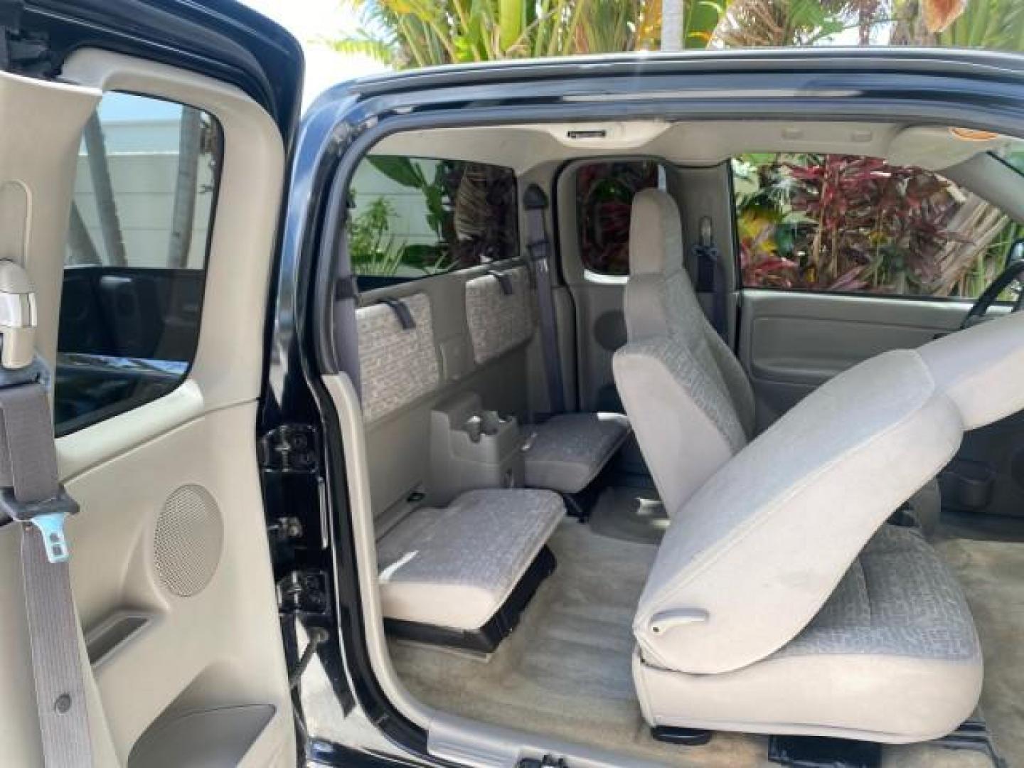2005 Black /Medium Dark Pewter Chevrolet Colorado Fleet Z85 LOW MILES 51,256 1 OWNER (1GCCS198158) with an 2.8L DOHC 4-Cyl MFI Engine engine, Automatic transmission, located at 4701 North Dixie Hwy, Pompano Beach, FL, 33064, (954) 422-2889, 26.240938, -80.123474 - OUR WEBPAGE FLORIDACARS1.COM HAS OVER 100 PHOTOS AND FREE CARFAX LINK 2005 CHEVROLET COLORADO Z85 VIN: 1GCCS198158291462 1 G C C S 1 9 8 1 5 8 2 9 1 4 6 2 4 DOOR EXTENDED CAB PICKUP 2.8L I4 F GASOLINE REAR WHEEL DRIVE Features ABS Brakes Air Conditioning Alloy Wheels AM/FM Stereo Automatic Transmiss - Photo#99