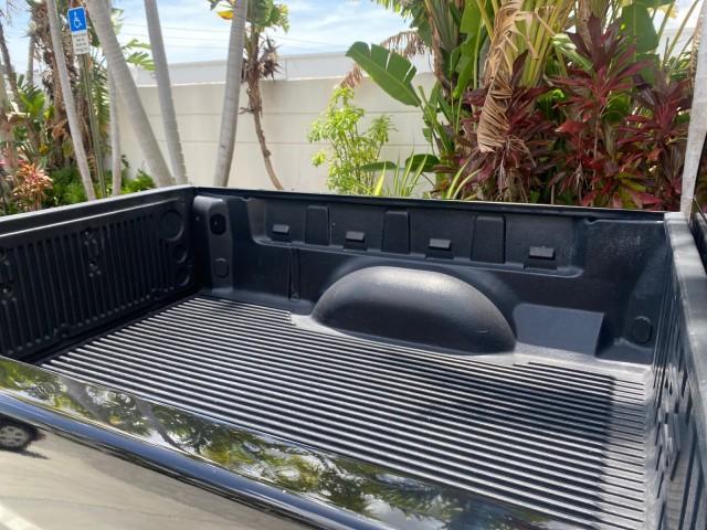 2005 Black /Medium Dark Pewter Chevrolet Colorado Z85 LOW MILES 51,260 1 OWNER (1GCCS198158) with an 2.8L DOHC 4-Cyl MFI Engine engine, Automatic transmission, located at 4701 North Dixie Hwy, Pompano Beach, FL, 33064, (954) 422-2889, 26.240938, -80.123474 - OUR WEBPAGE FLORIDACARS1.COM HAS OVER 100 PHOTOS AND FREE CARFAX LINK 2005 CHEVROLET COLORADO Z85 VIN: 1GCCS198158291462 1 G C C S 1 9 8 1 5 8 2 9 1 4 6 2 4 DOOR EXTENDED CAB PICKUP 2.8L I4 F GASOLINE REAR WHEEL DRIVE Features ABS Brakes Air Conditioning Alloy Wheels AM/FM Stereo Automatic Transmiss - Photo#96