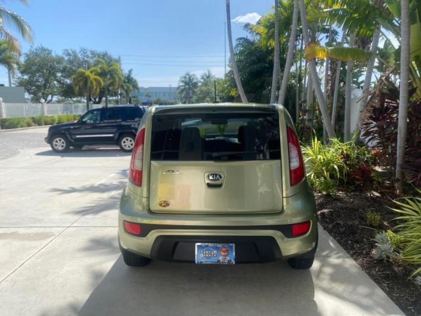 2013 Alien Pearl Metallic /Black seat trim Kia Soul LOW MILES 47,876 (KNDJT2A52D7) with an 1.6L DOHC GDI Dual-CVVT 16-Valve I4 Engine engine, Automatic transmission, located at 4701 North Dixie Hwy, Pompano Beach, FL, 33064, (954) 422-2889, 26.240938, -80.123474 - OUR WEBPAGE FLORIDACARS1.COM HAS OVER 100 PHOTOS AND FREE CARFAX LINK 2013 KIA SOUL VIN: KNDJT2A52D7532347 K N D J T 2 A 5 2 D 7 5 3 2 3 4 7 4 DOOR WAGON/SPORT UTILITY 1.6L I4 F DOHC 16V GASOLINE FRONT WHEEL DRIVE Features ABS Brakes Air Conditioning AM/FM Stereo Automatic Transmission Auxiliary Aud - Photo#6