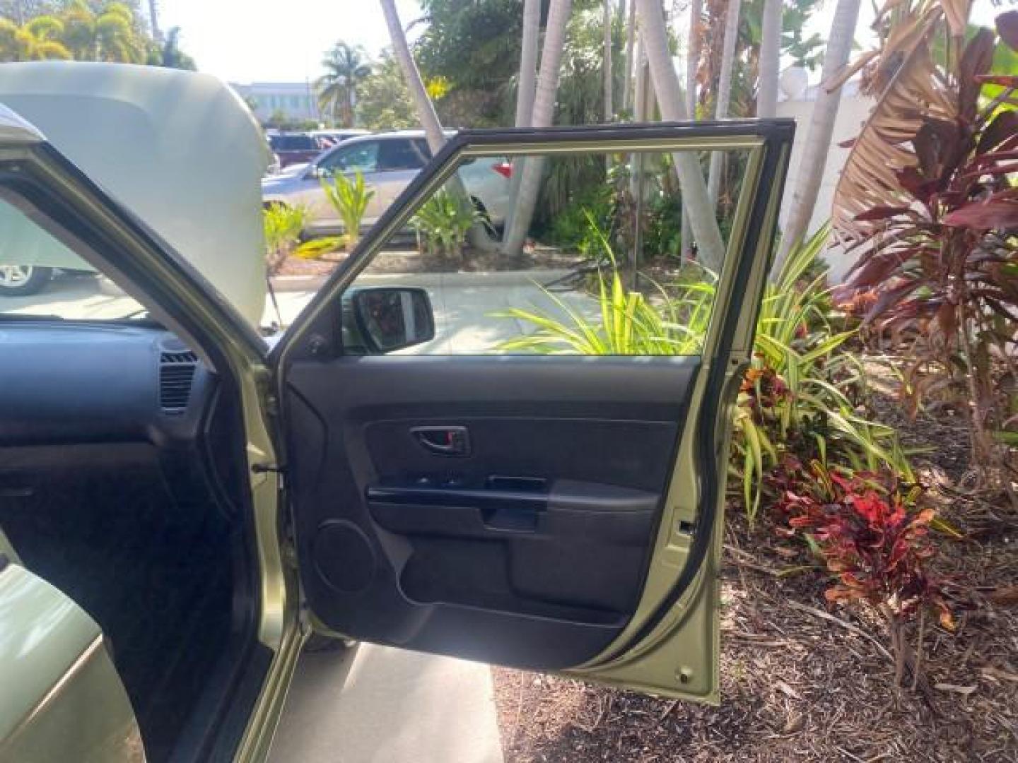 2013 Alien Pearl Metallic /Black seat trim Kia Soul LOW MILES 47,876 (KNDJT2A52D7) with an 1.6L DOHC GDI Dual-CVVT 16-Valve I4 Engine engine, Automatic transmission, located at 4701 North Dixie Hwy, Pompano Beach, FL, 33064, (954) 422-2889, 26.240938, -80.123474 - OUR WEBPAGE FLORIDACARS1.COM HAS OVER 100 PHOTOS AND FREE CARFAX LINK 2013 KIA SOUL VIN: KNDJT2A52D7532347 K N D J T 2 A 5 2 D 7 5 3 2 3 4 7 4 DOOR WAGON/SPORT UTILITY 1.6L I4 F DOHC 16V GASOLINE FRONT WHEEL DRIVE Features ABS Brakes Air Conditioning AM/FM Stereo Automatic Transmission Auxiliary Aud - Photo#11