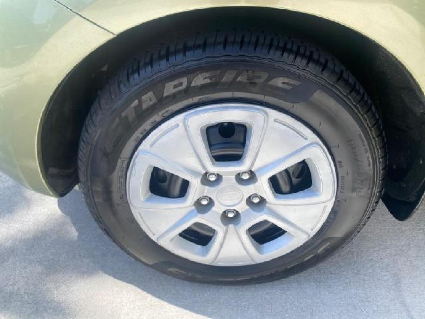 2013 Alien Pearl Metallic /Black seat trim Kia Soul LOW MILES 47,876 (KNDJT2A52D7) with an 1.6L DOHC GDI Dual-CVVT 16-Valve I4 Engine engine, Automatic transmission, located at 4701 North Dixie Hwy, Pompano Beach, FL, 33064, (954) 422-2889, 26.240938, -80.123474 - OUR WEBPAGE FLORIDACARS1.COM HAS OVER 100 PHOTOS AND FREE CARFAX LINK 2013 KIA SOUL VIN: KNDJT2A52D7532347 K N D J T 2 A 5 2 D 7 5 3 2 3 4 7 4 DOOR WAGON/SPORT UTILITY 1.6L I4 F DOHC 16V GASOLINE FRONT WHEEL DRIVE Features ABS Brakes Air Conditioning AM/FM Stereo Automatic Transmission Auxiliary Aud - Photo#19