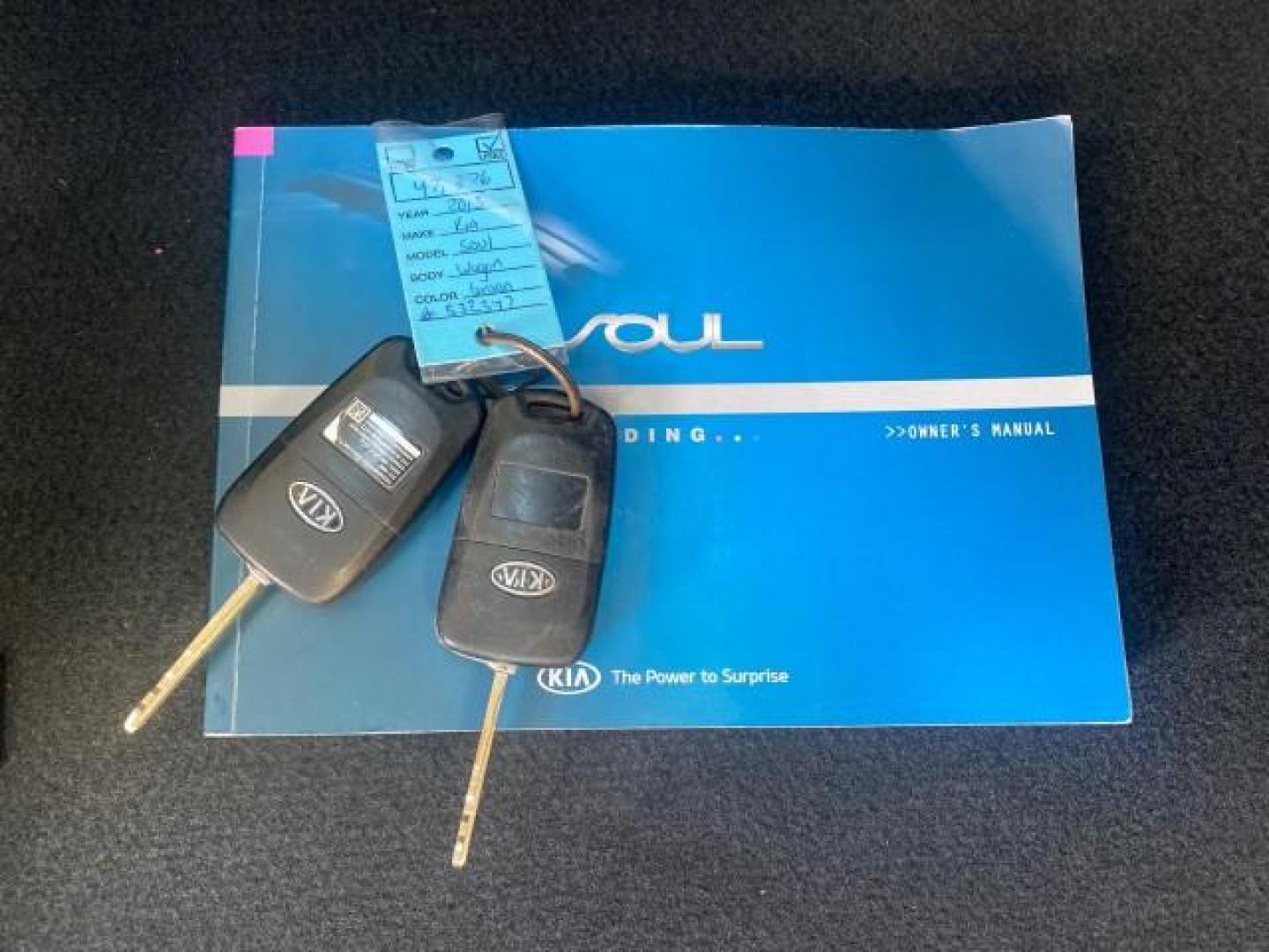 2013 Alien Pearl Metallic /Black seat trim Kia Soul LOW MILES 47,876 (KNDJT2A52D7) with an 1.6L DOHC GDI Dual-CVVT 16-Valve I4 Engine engine, Automatic transmission, located at 4701 North Dixie Hwy, Pompano Beach, FL, 33064, (954) 422-2889, 26.240938, -80.123474 - OUR WEBPAGE FLORIDACARS1.COM HAS OVER 100 PHOTOS AND FREE CARFAX LINK 2013 KIA SOUL VIN: KNDJT2A52D7532347 K N D J T 2 A 5 2 D 7 5 3 2 3 4 7 4 DOOR WAGON/SPORT UTILITY 1.6L I4 F DOHC 16V GASOLINE FRONT WHEEL DRIVE Features ABS Brakes Air Conditioning AM/FM Stereo Automatic Transmission Auxiliary Aud - Photo#23