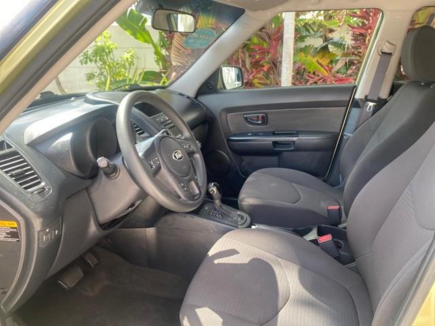 2013 Alien Pearl Metallic /Black seat trim Kia Soul LOW MILES 47,876 (KNDJT2A52D7) with an 1.6L DOHC GDI Dual-CVVT 16-Valve I4 Engine engine, Automatic transmission, located at 4701 North Dixie Hwy, Pompano Beach, FL, 33064, (954) 422-2889, 26.240938, -80.123474 - OUR WEBPAGE FLORIDACARS1.COM HAS OVER 100 PHOTOS AND FREE CARFAX LINK 2013 KIA SOUL VIN: KNDJT2A52D7532347 K N D J T 2 A 5 2 D 7 5 3 2 3 4 7 4 DOOR WAGON/SPORT UTILITY 1.6L I4 F DOHC 16V GASOLINE FRONT WHEEL DRIVE Features ABS Brakes Air Conditioning AM/FM Stereo Automatic Transmission Auxiliary Aud - Photo#34