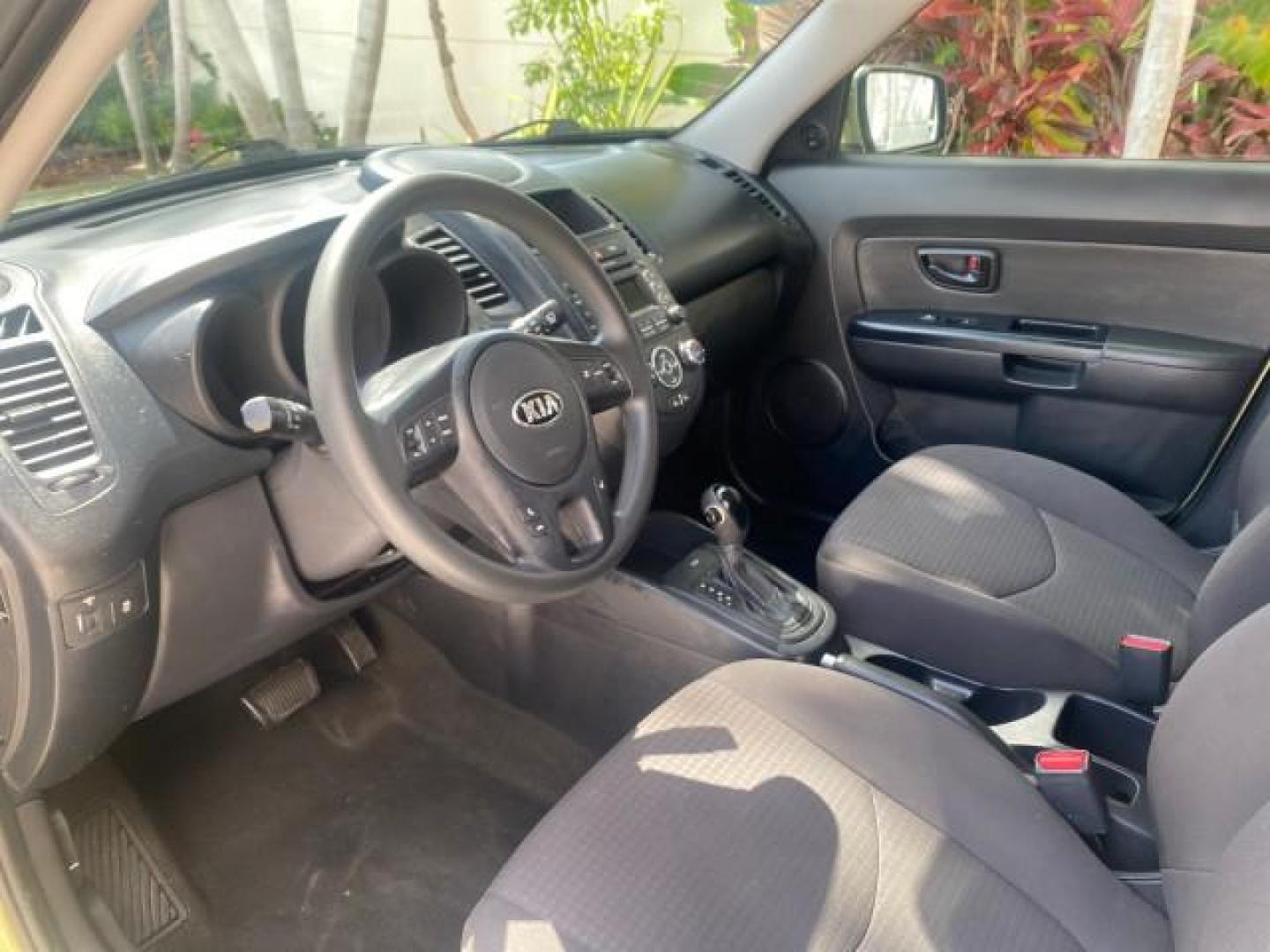 2013 Alien Pearl Metallic /Black seat trim Kia Soul LOW MILES 47,876 (KNDJT2A52D7) with an 1.6L DOHC GDI Dual-CVVT 16-Valve I4 Engine engine, Automatic transmission, located at 4701 North Dixie Hwy, Pompano Beach, FL, 33064, (954) 422-2889, 26.240938, -80.123474 - OUR WEBPAGE FLORIDACARS1.COM HAS OVER 100 PHOTOS AND FREE CARFAX LINK 2013 KIA SOUL VIN: KNDJT2A52D7532347 K N D J T 2 A 5 2 D 7 5 3 2 3 4 7 4 DOOR WAGON/SPORT UTILITY 1.6L I4 F DOHC 16V GASOLINE FRONT WHEEL DRIVE Features ABS Brakes Air Conditioning AM/FM Stereo Automatic Transmission Auxiliary Aud - Photo#35