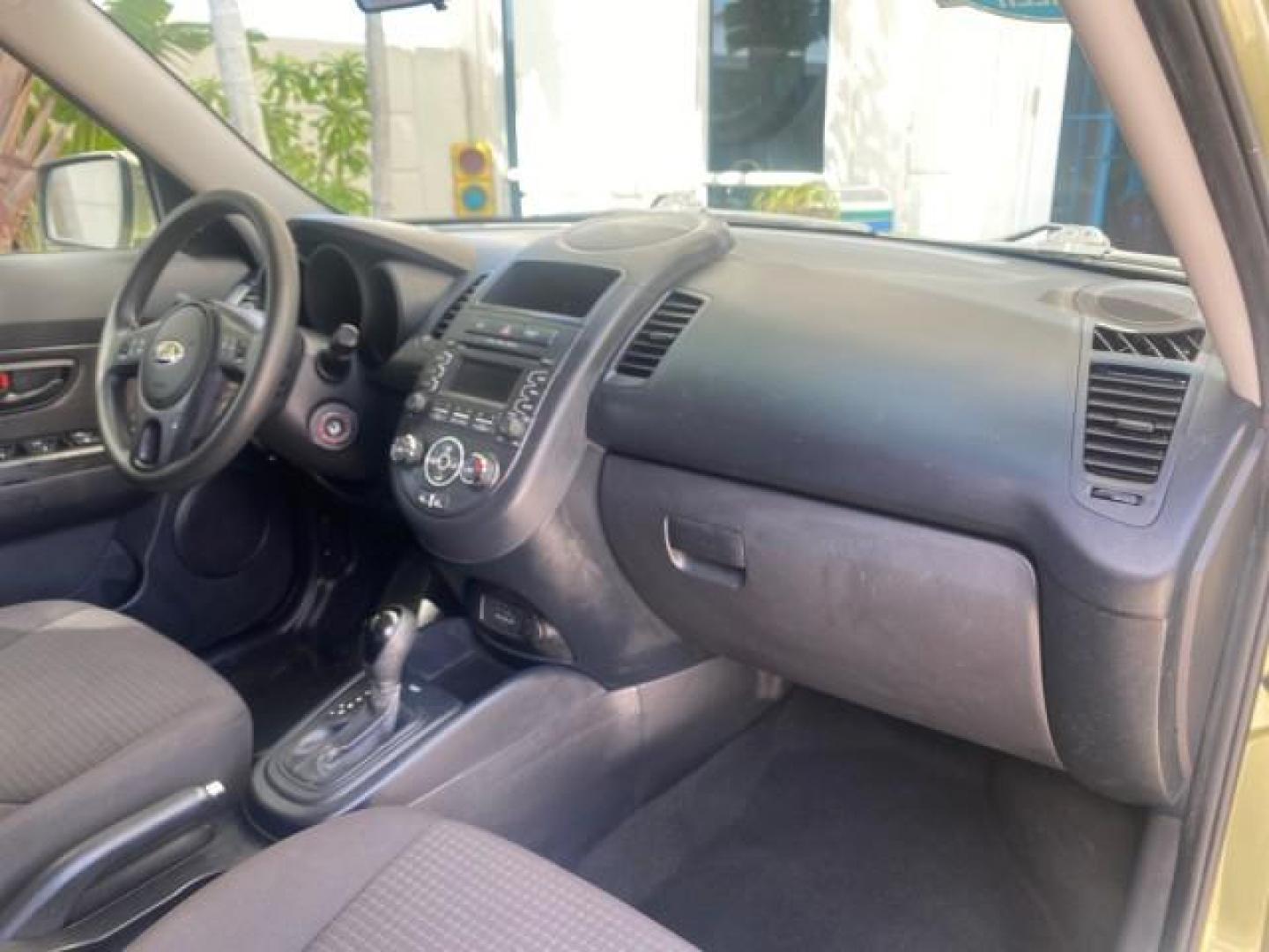 2013 Alien Pearl Metallic /Black seat trim Kia Soul LOW MILES 47,876 (KNDJT2A52D7) with an 1.6L DOHC GDI Dual-CVVT 16-Valve I4 Engine engine, Automatic transmission, located at 4701 North Dixie Hwy, Pompano Beach, FL, 33064, (954) 422-2889, 26.240938, -80.123474 - OUR WEBPAGE FLORIDACARS1.COM HAS OVER 100 PHOTOS AND FREE CARFAX LINK 2013 KIA SOUL VIN: KNDJT2A52D7532347 K N D J T 2 A 5 2 D 7 5 3 2 3 4 7 4 DOOR WAGON/SPORT UTILITY 1.6L I4 F DOHC 16V GASOLINE FRONT WHEEL DRIVE Features ABS Brakes Air Conditioning AM/FM Stereo Automatic Transmission Auxiliary Aud - Photo#91