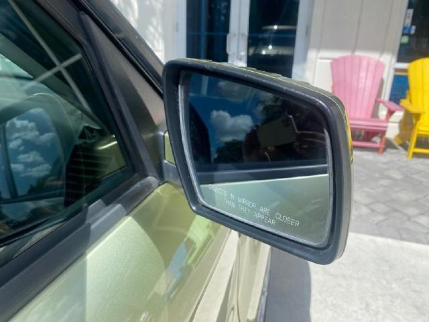2013 Alien Pearl Metallic /Black seat trim Kia Soul LOW MILES 47,876 (KNDJT2A52D7) with an 1.6L DOHC GDI Dual-CVVT 16-Valve I4 Engine engine, Automatic transmission, located at 4701 North Dixie Hwy, Pompano Beach, FL, 33064, (954) 422-2889, 26.240938, -80.123474 - OUR WEBPAGE FLORIDACARS1.COM HAS OVER 100 PHOTOS AND FREE CARFAX LINK 2013 KIA SOUL VIN: KNDJT2A52D7532347 K N D J T 2 A 5 2 D 7 5 3 2 3 4 7 4 DOOR WAGON/SPORT UTILITY 1.6L I4 F DOHC 16V GASOLINE FRONT WHEEL DRIVE Features ABS Brakes Air Conditioning AM/FM Stereo Automatic Transmission Auxiliary Aud - Photo#92