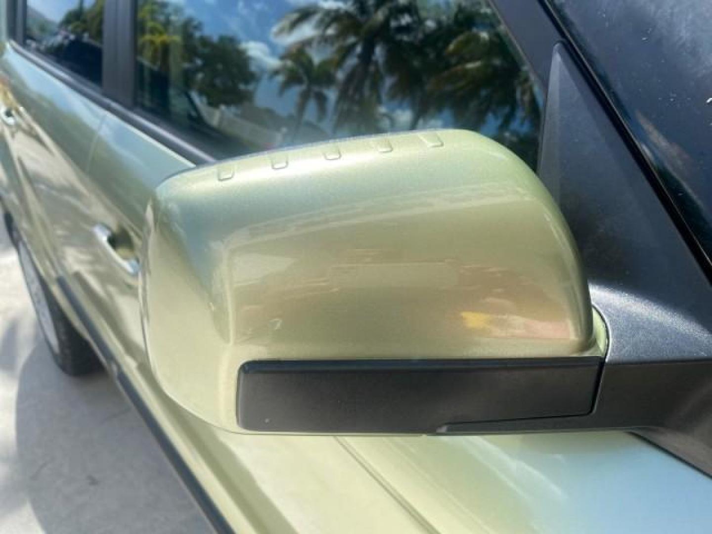 2013 Alien Pearl Metallic /Black seat trim Kia Soul LOW MILES 47,876 (KNDJT2A52D7) with an 1.6L DOHC GDI Dual-CVVT 16-Valve I4 Engine engine, Automatic transmission, located at 4701 North Dixie Hwy, Pompano Beach, FL, 33064, (954) 422-2889, 26.240938, -80.123474 - OUR WEBPAGE FLORIDACARS1.COM HAS OVER 100 PHOTOS AND FREE CARFAX LINK 2013 KIA SOUL VIN: KNDJT2A52D7532347 K N D J T 2 A 5 2 D 7 5 3 2 3 4 7 4 DOOR WAGON/SPORT UTILITY 1.6L I4 F DOHC 16V GASOLINE FRONT WHEEL DRIVE Features ABS Brakes Air Conditioning AM/FM Stereo Automatic Transmission Auxiliary Aud - Photo#93