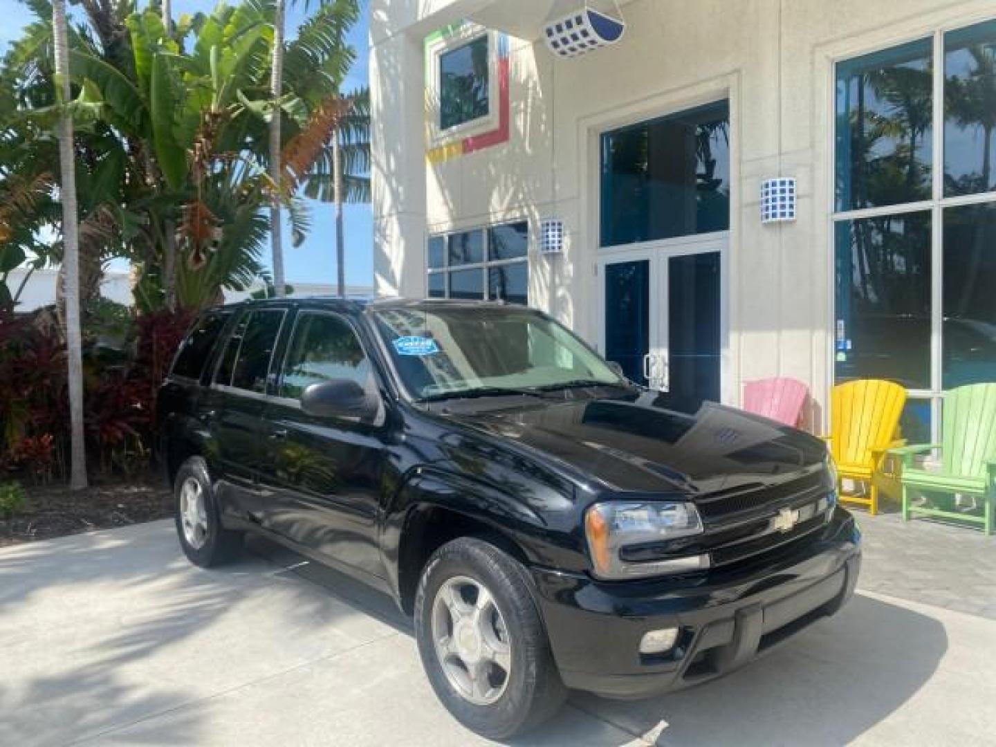 2005 Black /Light Gray Chevrolet TrailBlazer LT LOW MILES 30,654 (1GNDS13S752) with an 4.2L Vortec 4200 SFI I6 Engine engine, Automatic transmission, located at 4701 North Dixie Hwy, Pompano Beach, FL, 33064, (954) 422-2889, 26.240938, -80.123474 - OUR WEBPAGE FLORIDACARS1.COM HAS OVER 100 PHOTOS AND FREE CARFAX LINK 2005 CHEVROLET TRAILBLAZER LS VIN: 1GNDS13S752214856 4 DOOR WAGON/SPORT UTILITY 4.2L I6 F GASOLINE REAR WHEEL DRIVE Highlighted Features Alloy Wheels Automatic Climate Control Connected Car Cruise Control Dual-Zone Climate Control - Photo#1
