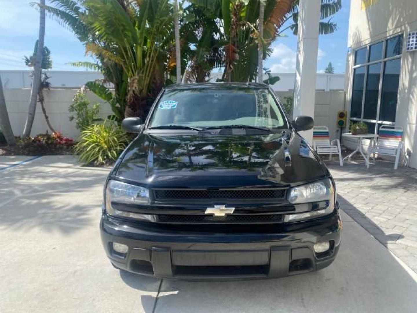 2005 Black /Light Gray Chevrolet TrailBlazer LT LOW MILES 30,654 (1GNDS13S752) with an 4.2L Vortec 4200 SFI I6 Engine engine, Automatic transmission, located at 4701 North Dixie Hwy, Pompano Beach, FL, 33064, (954) 422-2889, 26.240938, -80.123474 - OUR WEBPAGE FLORIDACARS1.COM HAS OVER 100 PHOTOS AND FREE CARFAX LINK 2005 CHEVROLET TRAILBLAZER LS VIN: 1GNDS13S752214856 4 DOOR WAGON/SPORT UTILITY 4.2L I6 F GASOLINE REAR WHEEL DRIVE Highlighted Features Alloy Wheels Automatic Climate Control Connected Car Cruise Control Dual-Zone Climate Control - Photo#2