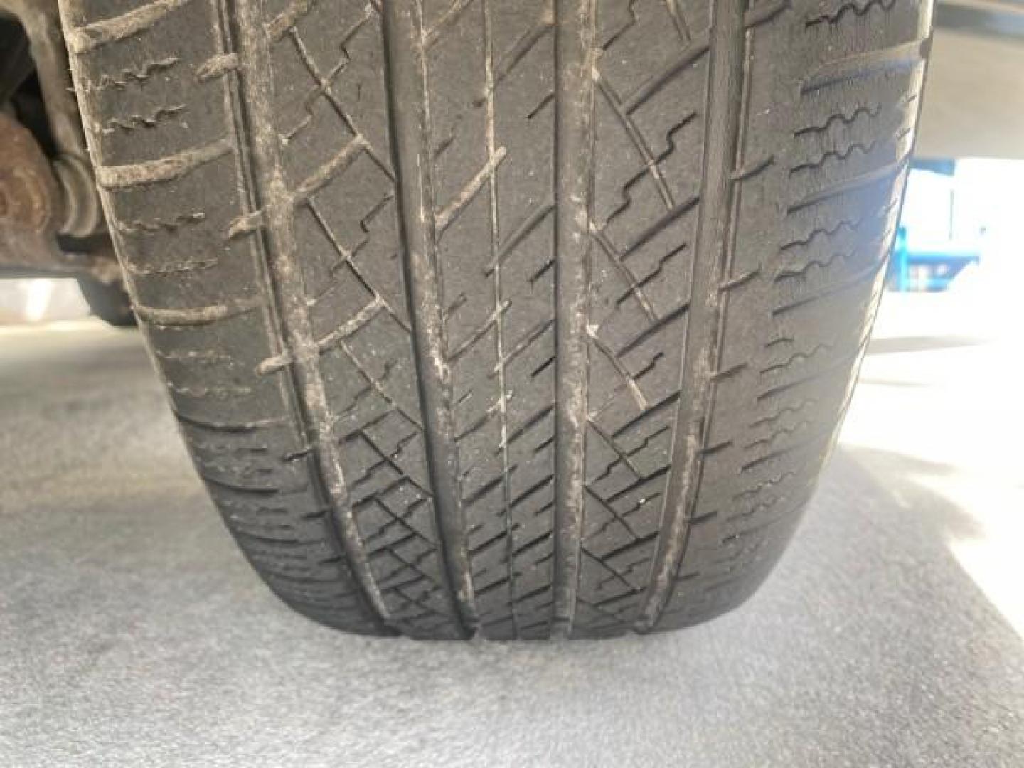 2005 Black /Light Gray Chevrolet TrailBlazer LT LOW MILES 30,654 (1GNDS13S752) with an 4.2L Vortec 4200 SFI I6 Engine engine, Automatic transmission, located at 4701 North Dixie Hwy, Pompano Beach, FL, 33064, (954) 422-2889, 26.240938, -80.123474 - OUR WEBPAGE FLORIDACARS1.COM HAS OVER 100 PHOTOS AND FREE CARFAX LINK 2005 CHEVROLET TRAILBLAZER LS VIN: 1GNDS13S752214856 4 DOOR WAGON/SPORT UTILITY 4.2L I6 F GASOLINE REAR WHEEL DRIVE Highlighted Features Alloy Wheels Automatic Climate Control Connected Car Cruise Control Dual-Zone Climate Control - Photo#20