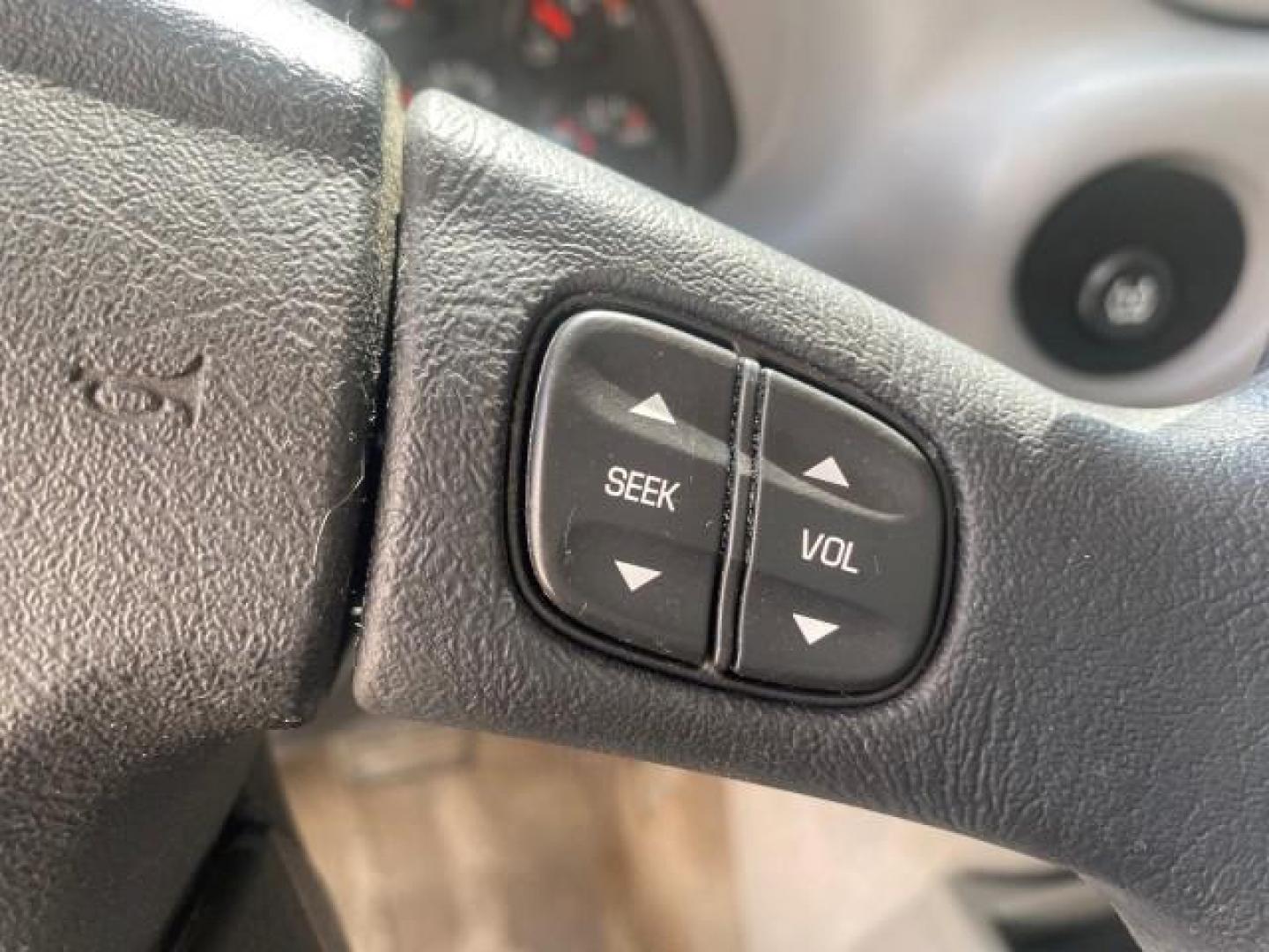 2005 Black /Light Gray Chevrolet TrailBlazer LT LOW MILES 30,654 (1GNDS13S752) with an 4.2L Vortec 4200 SFI I6 Engine engine, Automatic transmission, located at 4701 North Dixie Hwy, Pompano Beach, FL, 33064, (954) 422-2889, 26.240938, -80.123474 - OUR WEBPAGE FLORIDACARS1.COM HAS OVER 100 PHOTOS AND FREE CARFAX LINK 2005 CHEVROLET TRAILBLAZER LS VIN: 1GNDS13S752214856 4 DOOR WAGON/SPORT UTILITY 4.2L I6 F GASOLINE REAR WHEEL DRIVE Highlighted Features Alloy Wheels Automatic Climate Control Connected Car Cruise Control Dual-Zone Climate Control - Photo#40