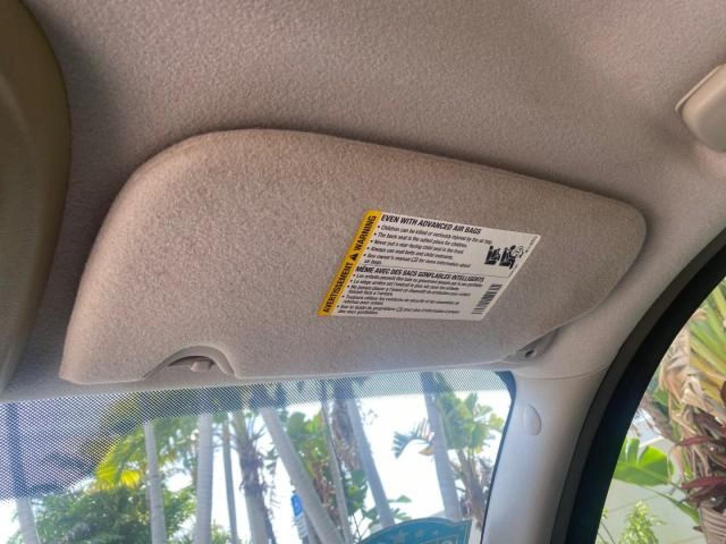 2005 Black /Light Gray Chevrolet TrailBlazer LT LOW MILES 30,654 (1GNDS13S752) with an 4.2L Vortec 4200 SFI I6 Engine engine, Automatic transmission, located at 4701 North Dixie Hwy, Pompano Beach, FL, 33064, (954) 422-2889, 26.240938, -80.123474 - OUR WEBPAGE FLORIDACARS1.COM HAS OVER 100 PHOTOS AND FREE CARFAX LINK 2005 CHEVROLET TRAILBLAZER LS VIN: 1GNDS13S752214856 4 DOOR WAGON/SPORT UTILITY 4.2L I6 F GASOLINE REAR WHEEL DRIVE Highlighted Features Alloy Wheels Automatic Climate Control Connected Car Cruise Control Dual-Zone Climate Control - Photo#55