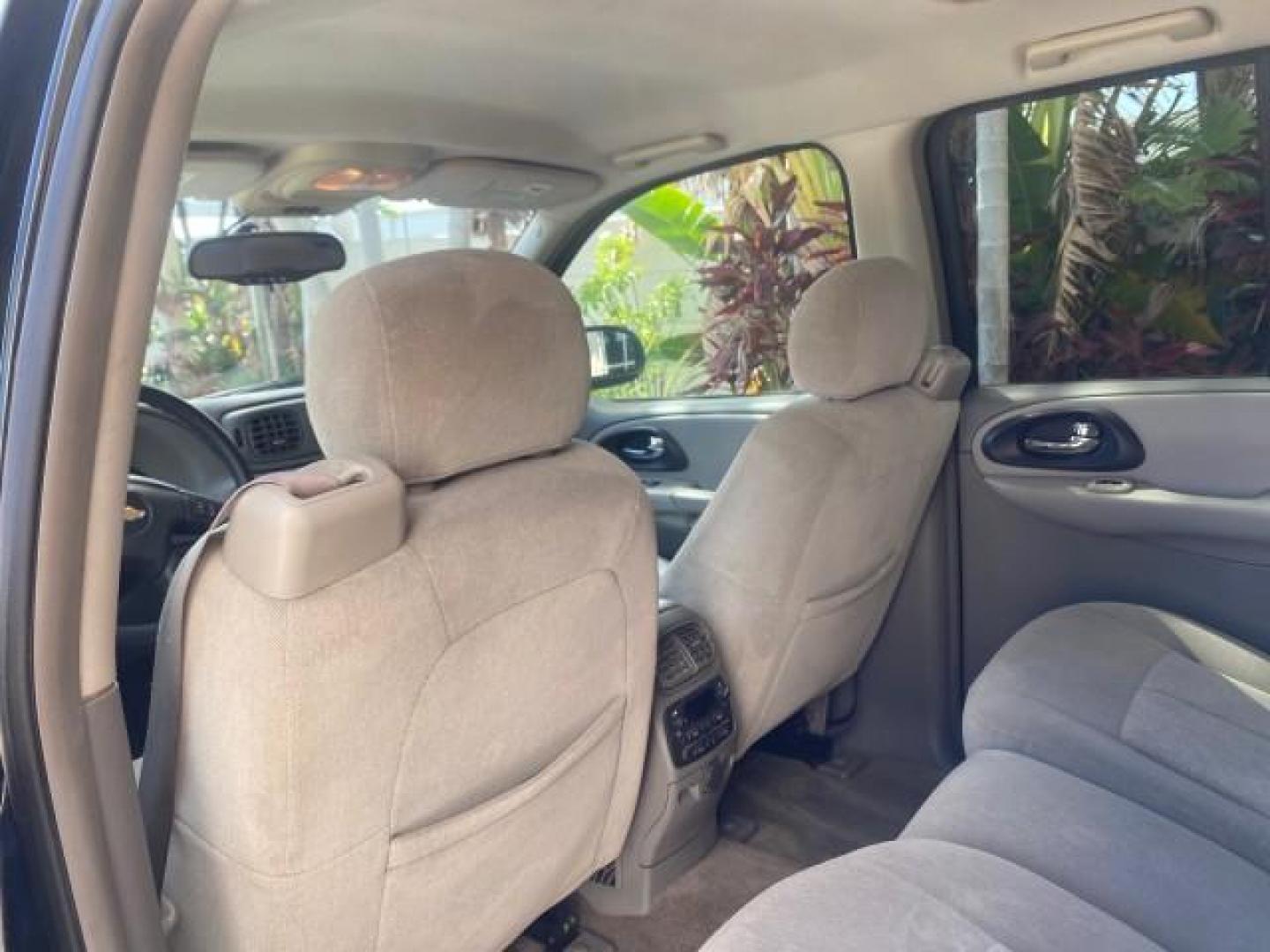 2005 Black /Light Gray Chevrolet TrailBlazer LT LOW MILES 30,654 (1GNDS13S752) with an 4.2L Vortec 4200 SFI I6 Engine engine, Automatic transmission, located at 4701 North Dixie Hwy, Pompano Beach, FL, 33064, (954) 422-2889, 26.240938, -80.123474 - OUR WEBPAGE FLORIDACARS1.COM HAS OVER 100 PHOTOS AND FREE CARFAX LINK 2005 CHEVROLET TRAILBLAZER LS VIN: 1GNDS13S752214856 4 DOOR WAGON/SPORT UTILITY 4.2L I6 F GASOLINE REAR WHEEL DRIVE Highlighted Features Alloy Wheels Automatic Climate Control Connected Car Cruise Control Dual-Zone Climate Control - Photo#64