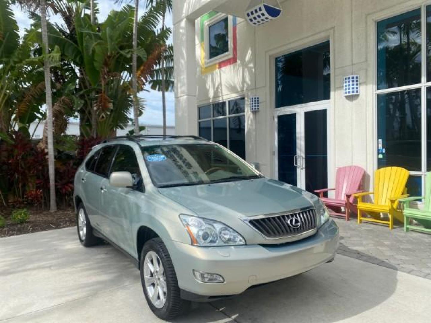 2008 Millennium Silver Metallic /Light Gray Lexus RX 350 LOW MILES SUNROOF NON SMOKERS (2T2GK31U68C) with an 3.5L DOHC SFI 24-Valve V6 Engine engine, Automatic transmission, located at 4701 North Dixie Hwy, Pompano Beach, FL, 33064, (954) 422-2889, 26.240938, -80.123474 - OUR WEBPAGE FLORIDACARS1.COM HAS OVER 100 PHOTOS AND FREE CARFAX LINK 2008 LEXUS RX 350 VIN: 2T2GK31U68C043234 2 T 2 G K 3 1 U 6 8 C 0 4 3 2 3 4 4 DOOR WAGON/SPORT UTILITY 3.5L V6 F DOHC 24V GASOLINE FRONT WHEEL DRIVE Features ABS Brakes Air Conditioning Alloy Wheels AM/FM Stereo Automatic Transmiss - Photo#1