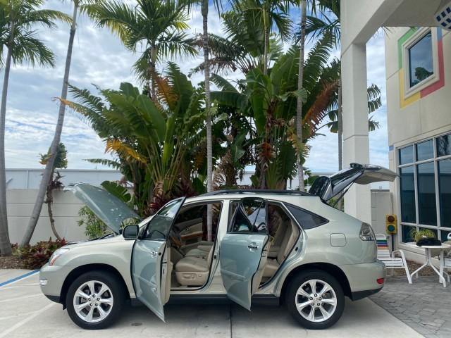 2008 Millennium Silver Metallic /Light Gray Lexus RX 350 LOW MILES SUNROOF NON SMOKERS (2T2GK31U68C) with an 3.5L DOHC SFI 24-Valve V6 Engine engine, Automatic transmission, located at 4701 North Dixie Hwy, Pompano Beach, FL, 33064, (954) 422-2889, 26.240938, -80.123474 - OUR WEBPAGE FLORIDACARS1.COM HAS OVER 100 PHOTOS AND FREE CARFAX LINK 2008 LEXUS RX 350 VIN: 2T2GK31U68C043234 2 T 2 G K 3 1 U 6 8 C 0 4 3 2 3 4 4 DOOR WAGON/SPORT UTILITY 3.5L V6 F DOHC 24V GASOLINE FRONT WHEEL DRIVE Features ABS Brakes Air Conditioning Alloy Wheels AM/FM Stereo Automatic Transmiss - Photo#8