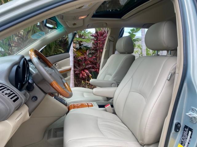 2008 Millennium Silver Metallic /Light Gray Lexus RX 350 LOW MILES SUNROOF NON SMOKERS (2T2GK31U68C) with an 3.5L DOHC SFI 24-Valve V6 Engine engine, Automatic transmission, located at 4701 North Dixie Hwy, Pompano Beach, FL, 33064, (954) 422-2889, 26.240938, -80.123474 - OUR WEBPAGE FLORIDACARS1.COM HAS OVER 100 PHOTOS AND FREE CARFAX LINK 2008 LEXUS RX 350 VIN: 2T2GK31U68C043234 2 T 2 G K 3 1 U 6 8 C 0 4 3 2 3 4 4 DOOR WAGON/SPORT UTILITY 3.5L V6 F DOHC 24V GASOLINE FRONT WHEEL DRIVE Features ABS Brakes Air Conditioning Alloy Wheels AM/FM Stereo Automatic Transmiss - Photo#10