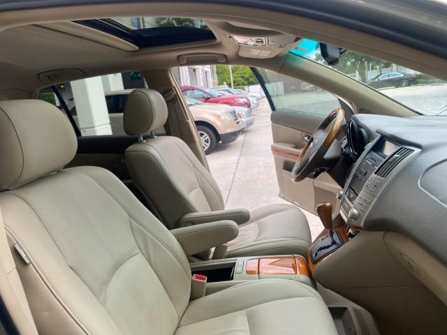2008 Millennium Silver Metallic /Light Gray Lexus RX 350 LOW MILES SUNROOF NON SMOKERS (2T2GK31U68C) with an 3.5L DOHC SFI 24-Valve V6 Engine engine, Automatic transmission, located at 4701 North Dixie Hwy, Pompano Beach, FL, 33064, (954) 422-2889, 26.240938, -80.123474 - OUR WEBPAGE FLORIDACARS1.COM HAS OVER 100 PHOTOS AND FREE CARFAX LINK 2008 LEXUS RX 350 VIN: 2T2GK31U68C043234 2 T 2 G K 3 1 U 6 8 C 0 4 3 2 3 4 4 DOOR WAGON/SPORT UTILITY 3.5L V6 F DOHC 24V GASOLINE FRONT WHEEL DRIVE Features ABS Brakes Air Conditioning Alloy Wheels AM/FM Stereo Automatic Transmiss - Photo#12