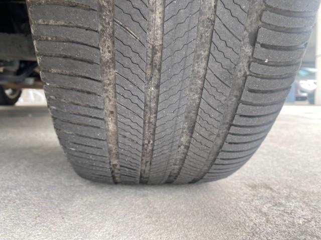 2008 Millennium Silver Metallic /Light Gray Lexus RX 350 LOW MILES SUNROOF NON SMOKERS (2T2GK31U68C) with an 3.5L DOHC SFI 24-Valve V6 Engine engine, Automatic transmission, located at 4701 North Dixie Hwy, Pompano Beach, FL, 33064, (954) 422-2889, 26.240938, -80.123474 - OUR WEBPAGE FLORIDACARS1.COM HAS OVER 100 PHOTOS AND FREE CARFAX LINK 2008 LEXUS RX 350 VIN: 2T2GK31U68C043234 2 T 2 G K 3 1 U 6 8 C 0 4 3 2 3 4 4 DOOR WAGON/SPORT UTILITY 3.5L V6 F DOHC 24V GASOLINE FRONT WHEEL DRIVE Features ABS Brakes Air Conditioning Alloy Wheels AM/FM Stereo Automatic Transmiss - Photo#20