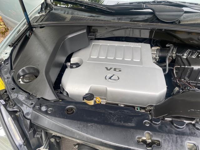 2008 Millennium Silver Metallic /Light Gray Lexus RX 350 LOW MILES SUNROOF NON SMOKERS (2T2GK31U68C) with an 3.5L DOHC SFI 24-Valve V6 Engine engine, Automatic transmission, located at 4701 North Dixie Hwy, Pompano Beach, FL, 33064, (954) 422-2889, 26.240938, -80.123474 - OUR WEBPAGE FLORIDACARS1.COM HAS OVER 100 PHOTOS AND FREE CARFAX LINK 2008 LEXUS RX 350 VIN: 2T2GK31U68C043234 2 T 2 G K 3 1 U 6 8 C 0 4 3 2 3 4 4 DOOR WAGON/SPORT UTILITY 3.5L V6 F DOHC 24V GASOLINE FRONT WHEEL DRIVE Features ABS Brakes Air Conditioning Alloy Wheels AM/FM Stereo Automatic Transmiss - Photo#24