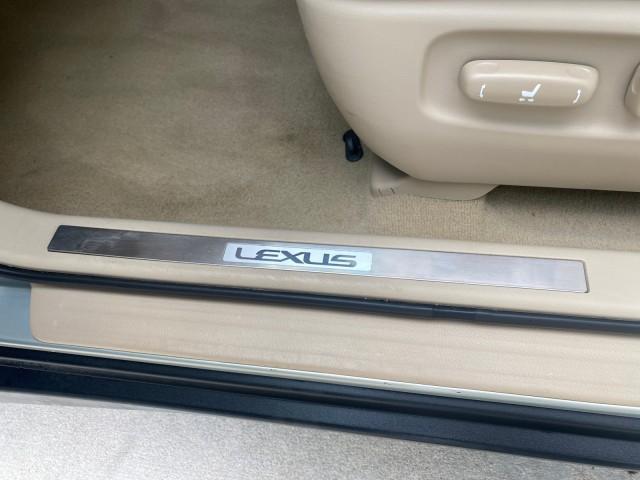 2008 Millennium Silver Metallic /Light Gray Lexus RX 350 LOW MILES SUNROOF NON SMOKERS (2T2GK31U68C) with an 3.5L DOHC SFI 24-Valve V6 Engine engine, Automatic transmission, located at 4701 North Dixie Hwy, Pompano Beach, FL, 33064, (954) 422-2889, 26.240938, -80.123474 - OUR WEBPAGE FLORIDACARS1.COM HAS OVER 100 PHOTOS AND FREE CARFAX LINK 2008 LEXUS RX 350 VIN: 2T2GK31U68C043234 2 T 2 G K 3 1 U 6 8 C 0 4 3 2 3 4 4 DOOR WAGON/SPORT UTILITY 3.5L V6 F DOHC 24V GASOLINE FRONT WHEEL DRIVE Features ABS Brakes Air Conditioning Alloy Wheels AM/FM Stereo Automatic Transmiss - Photo#32