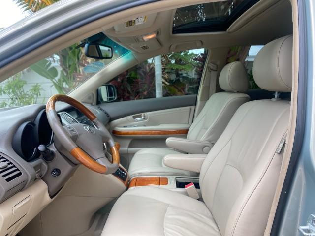 2008 Millennium Silver Metallic /Light Gray Lexus RX 350 LOW MILES SUNROOF NON SMOKERS (2T2GK31U68C) with an 3.5L DOHC SFI 24-Valve V6 Engine engine, Automatic transmission, located at 4701 North Dixie Hwy, Pompano Beach, FL, 33064, (954) 422-2889, 26.240938, -80.123474 - OUR WEBPAGE FLORIDACARS1.COM HAS OVER 100 PHOTOS AND FREE CARFAX LINK 2008 LEXUS RX 350 VIN: 2T2GK31U68C043234 2 T 2 G K 3 1 U 6 8 C 0 4 3 2 3 4 4 DOOR WAGON/SPORT UTILITY 3.5L V6 F DOHC 24V GASOLINE FRONT WHEEL DRIVE Features ABS Brakes Air Conditioning Alloy Wheels AM/FM Stereo Automatic Transmiss - Photo#34