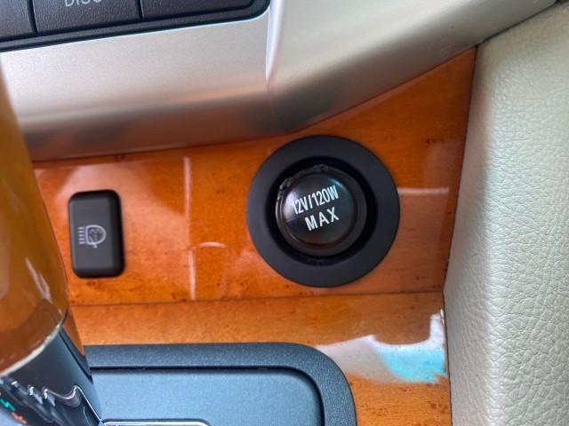 2008 Millennium Silver Metallic /Light Gray Lexus RX 350 LOW MILES SUNROOF NON SMOKERS (2T2GK31U68C) with an 3.5L DOHC SFI 24-Valve V6 Engine engine, Automatic transmission, located at 4701 North Dixie Hwy, Pompano Beach, FL, 33064, (954) 422-2889, 26.240938, -80.123474 - OUR WEBPAGE FLORIDACARS1.COM HAS OVER 100 PHOTOS AND FREE CARFAX LINK 2008 LEXUS RX 350 VIN: 2T2GK31U68C043234 2 T 2 G K 3 1 U 6 8 C 0 4 3 2 3 4 4 DOOR WAGON/SPORT UTILITY 3.5L V6 F DOHC 24V GASOLINE FRONT WHEEL DRIVE Features ABS Brakes Air Conditioning Alloy Wheels AM/FM Stereo Automatic Transmiss - Photo#50