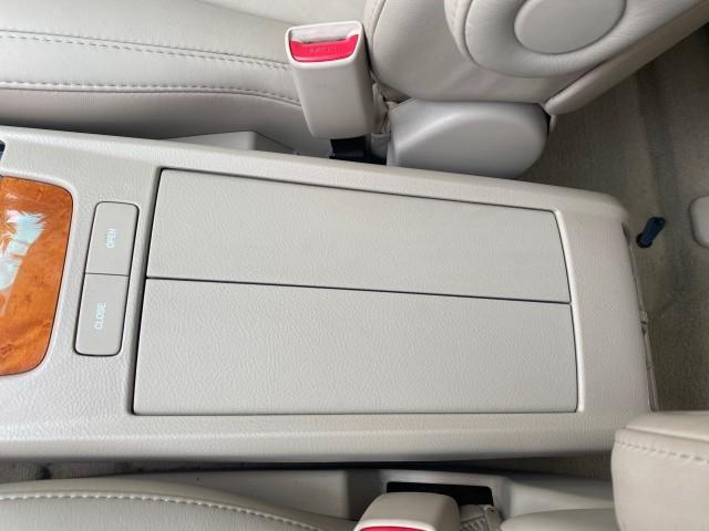 2008 Millennium Silver Metallic /Light Gray Lexus RX 350 LOW MILES SUNROOF NON SMOKERS (2T2GK31U68C) with an 3.5L DOHC SFI 24-Valve V6 Engine engine, Automatic transmission, located at 4701 North Dixie Hwy, Pompano Beach, FL, 33064, (954) 422-2889, 26.240938, -80.123474 - OUR WEBPAGE FLORIDACARS1.COM HAS OVER 100 PHOTOS AND FREE CARFAX LINK 2008 LEXUS RX 350 VIN: 2T2GK31U68C043234 2 T 2 G K 3 1 U 6 8 C 0 4 3 2 3 4 4 DOOR WAGON/SPORT UTILITY 3.5L V6 F DOHC 24V GASOLINE FRONT WHEEL DRIVE Features ABS Brakes Air Conditioning Alloy Wheels AM/FM Stereo Automatic Transmiss - Photo#52