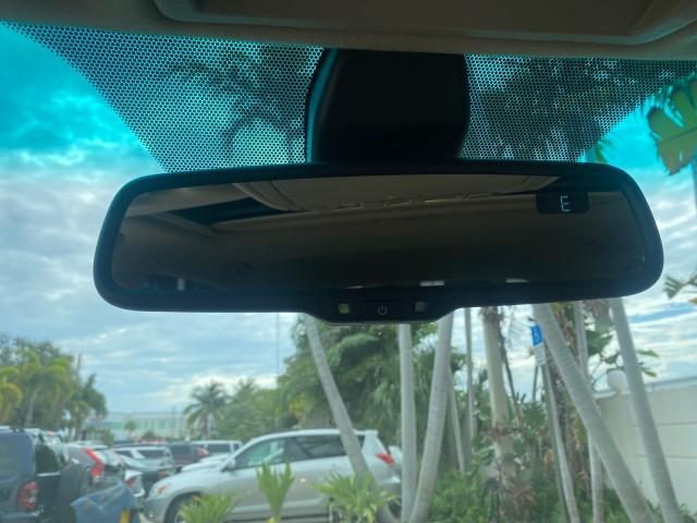 2008 Millennium Silver Metallic /Light Gray Lexus RX 350 LOW MILES SUNROOF NON SMOKERS (2T2GK31U68C) with an 3.5L DOHC SFI 24-Valve V6 Engine engine, Automatic transmission, located at 4701 North Dixie Hwy, Pompano Beach, FL, 33064, (954) 422-2889, 26.240938, -80.123474 - OUR WEBPAGE FLORIDACARS1.COM HAS OVER 100 PHOTOS AND FREE CARFAX LINK 2008 LEXUS RX 350 VIN: 2T2GK31U68C043234 2 T 2 G K 3 1 U 6 8 C 0 4 3 2 3 4 4 DOOR WAGON/SPORT UTILITY 3.5L V6 F DOHC 24V GASOLINE FRONT WHEEL DRIVE Features ABS Brakes Air Conditioning Alloy Wheels AM/FM Stereo Automatic Transmiss - Photo#54