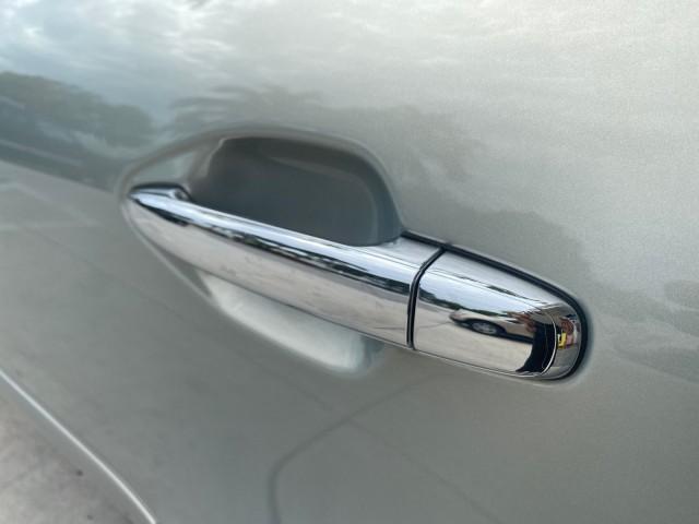 2008 Millennium Silver Metallic /Light Gray Lexus RX 350 LOW MILES SUNROOF NON SMOKERS (2T2GK31U68C) with an 3.5L DOHC SFI 24-Valve V6 Engine engine, Automatic transmission, located at 4701 North Dixie Hwy, Pompano Beach, FL, 33064, (954) 422-2889, 26.240938, -80.123474 - OUR WEBPAGE FLORIDACARS1.COM HAS OVER 100 PHOTOS AND FREE CARFAX LINK 2008 LEXUS RX 350 VIN: 2T2GK31U68C043234 2 T 2 G K 3 1 U 6 8 C 0 4 3 2 3 4 4 DOOR WAGON/SPORT UTILITY 3.5L V6 F DOHC 24V GASOLINE FRONT WHEEL DRIVE Features ABS Brakes Air Conditioning Alloy Wheels AM/FM Stereo Automatic Transmiss - Photo#65