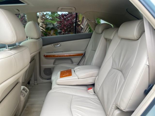 2008 Millennium Silver Metallic /Light Gray Lexus RX 350 LOW MILES SUNROOF NON SMOKERS (2T2GK31U68C) with an 3.5L DOHC SFI 24-Valve V6 Engine engine, Automatic transmission, located at 4701 North Dixie Hwy, Pompano Beach, FL, 33064, (954) 422-2889, 26.240938, -80.123474 - OUR WEBPAGE FLORIDACARS1.COM HAS OVER 100 PHOTOS AND FREE CARFAX LINK 2008 LEXUS RX 350 VIN: 2T2GK31U68C043234 2 T 2 G K 3 1 U 6 8 C 0 4 3 2 3 4 4 DOOR WAGON/SPORT UTILITY 3.5L V6 F DOHC 24V GASOLINE FRONT WHEEL DRIVE Features ABS Brakes Air Conditioning Alloy Wheels AM/FM Stereo Automatic Transmiss - Photo#68