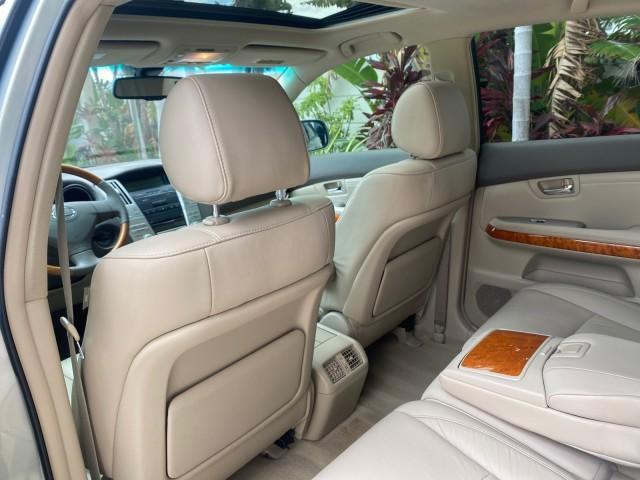 2008 Millennium Silver Metallic /Light Gray Lexus RX 350 LOW MILES SUNROOF NON SMOKERS (2T2GK31U68C) with an 3.5L DOHC SFI 24-Valve V6 Engine engine, Automatic transmission, located at 4701 North Dixie Hwy, Pompano Beach, FL, 33064, (954) 422-2889, 26.240938, -80.123474 - OUR WEBPAGE FLORIDACARS1.COM HAS OVER 100 PHOTOS AND FREE CARFAX LINK 2008 LEXUS RX 350 VIN: 2T2GK31U68C043234 2 T 2 G K 3 1 U 6 8 C 0 4 3 2 3 4 4 DOOR WAGON/SPORT UTILITY 3.5L V6 F DOHC 24V GASOLINE FRONT WHEEL DRIVE Features ABS Brakes Air Conditioning Alloy Wheels AM/FM Stereo Automatic Transmiss - Photo#71