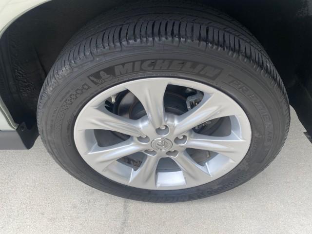 2008 Millennium Silver Metallic /Light Gray Lexus RX 350 LOW MILES SUNROOF NON SMOKERS (2T2GK31U68C) with an 3.5L DOHC SFI 24-Valve V6 Engine engine, Automatic transmission, located at 4701 North Dixie Hwy, Pompano Beach, FL, 33064, (954) 422-2889, 26.240938, -80.123474 - OUR WEBPAGE FLORIDACARS1.COM HAS OVER 100 PHOTOS AND FREE CARFAX LINK 2008 LEXUS RX 350 VIN: 2T2GK31U68C043234 2 T 2 G K 3 1 U 6 8 C 0 4 3 2 3 4 4 DOOR WAGON/SPORT UTILITY 3.5L V6 F DOHC 24V GASOLINE FRONT WHEEL DRIVE Features ABS Brakes Air Conditioning Alloy Wheels AM/FM Stereo Automatic Transmiss - Photo#77