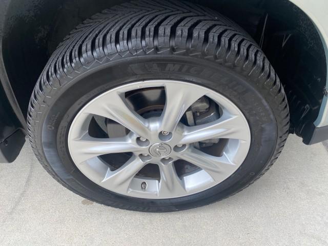 2008 Millennium Silver Metallic /Light Gray Lexus RX 350 LOW MILES SUNROOF NON SMOKERS (2T2GK31U68C) with an 3.5L DOHC SFI 24-Valve V6 Engine engine, Automatic transmission, located at 4701 North Dixie Hwy, Pompano Beach, FL, 33064, (954) 422-2889, 26.240938, -80.123474 - OUR WEBPAGE FLORIDACARS1.COM HAS OVER 100 PHOTOS AND FREE CARFAX LINK 2008 LEXUS RX 350 VIN: 2T2GK31U68C043234 2 T 2 G K 3 1 U 6 8 C 0 4 3 2 3 4 4 DOOR WAGON/SPORT UTILITY 3.5L V6 F DOHC 24V GASOLINE FRONT WHEEL DRIVE Features ABS Brakes Air Conditioning Alloy Wheels AM/FM Stereo Automatic Transmiss - Photo#93