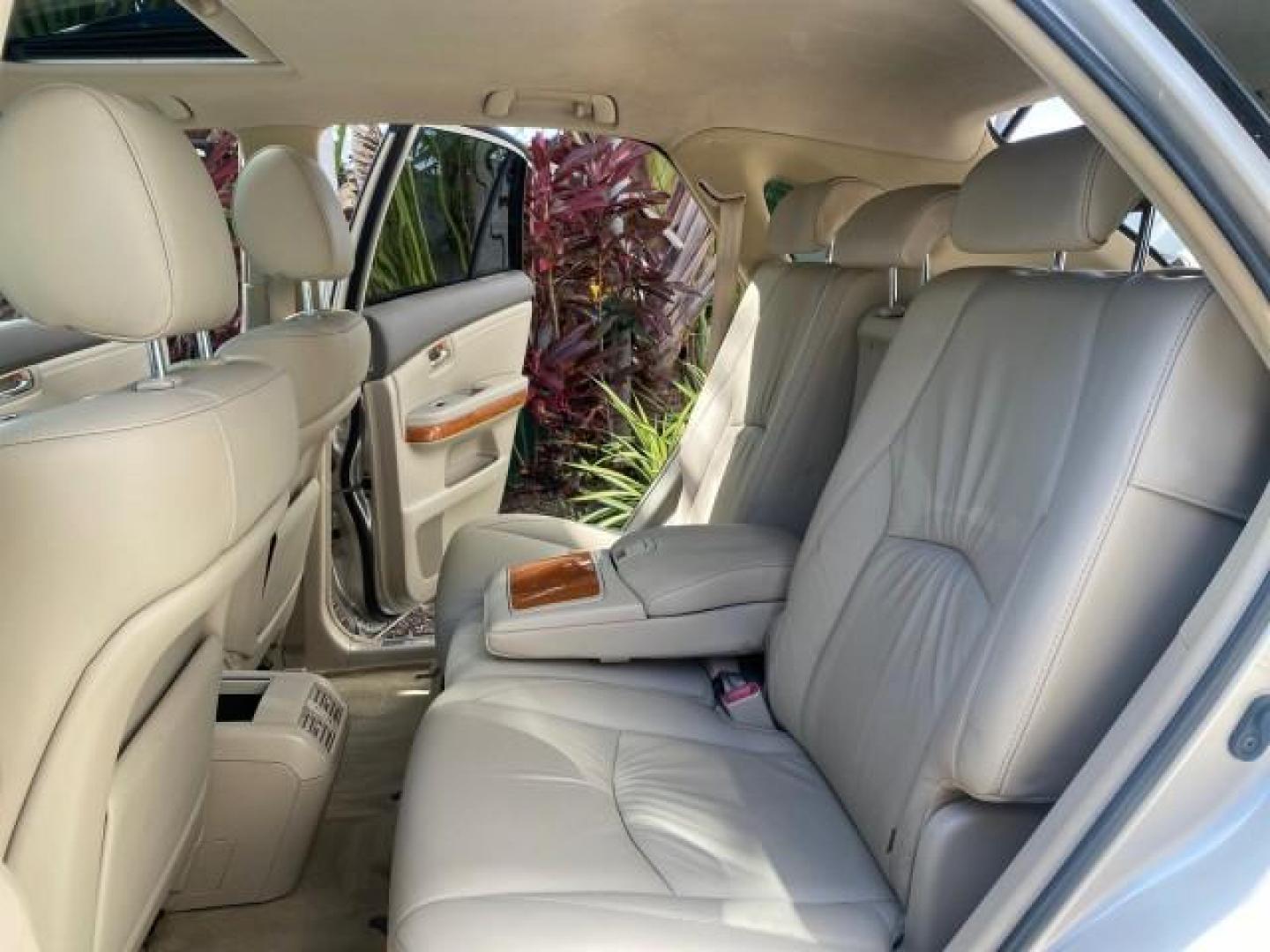 2004 Savannah Metallic /Ivory Lexus RX 330 LOW MILES 69,822 1 FL 2WD (JTJGA31U040) with an 3.3L DOHC MPI 24-Valve V6 Engine engine, Automatic transmission, located at 4701 North Dixie Hwy, Pompano Beach, FL, 33064, (954) 422-2889, 26.240938, -80.123474 - OUR WEBPAGE FLORIDACARS1.COM HAS OVER 100 PHOTOS AND FREE CARFAX LINK 2004 LEXUS RX 330 VIN: JTJGA31U040004194 J T J G A 3 1 U 0 4 0 0 0 4 1 9 4 4 DOOR WAGON/SPORT UTILITY 3.3L V6 F 24V GASOLINE FRONT WHEEL DRIVE Features ABS Brakes Air Conditioning Alloy Wheels AM/FM Stereo Automatic Transmission C - Photo#14