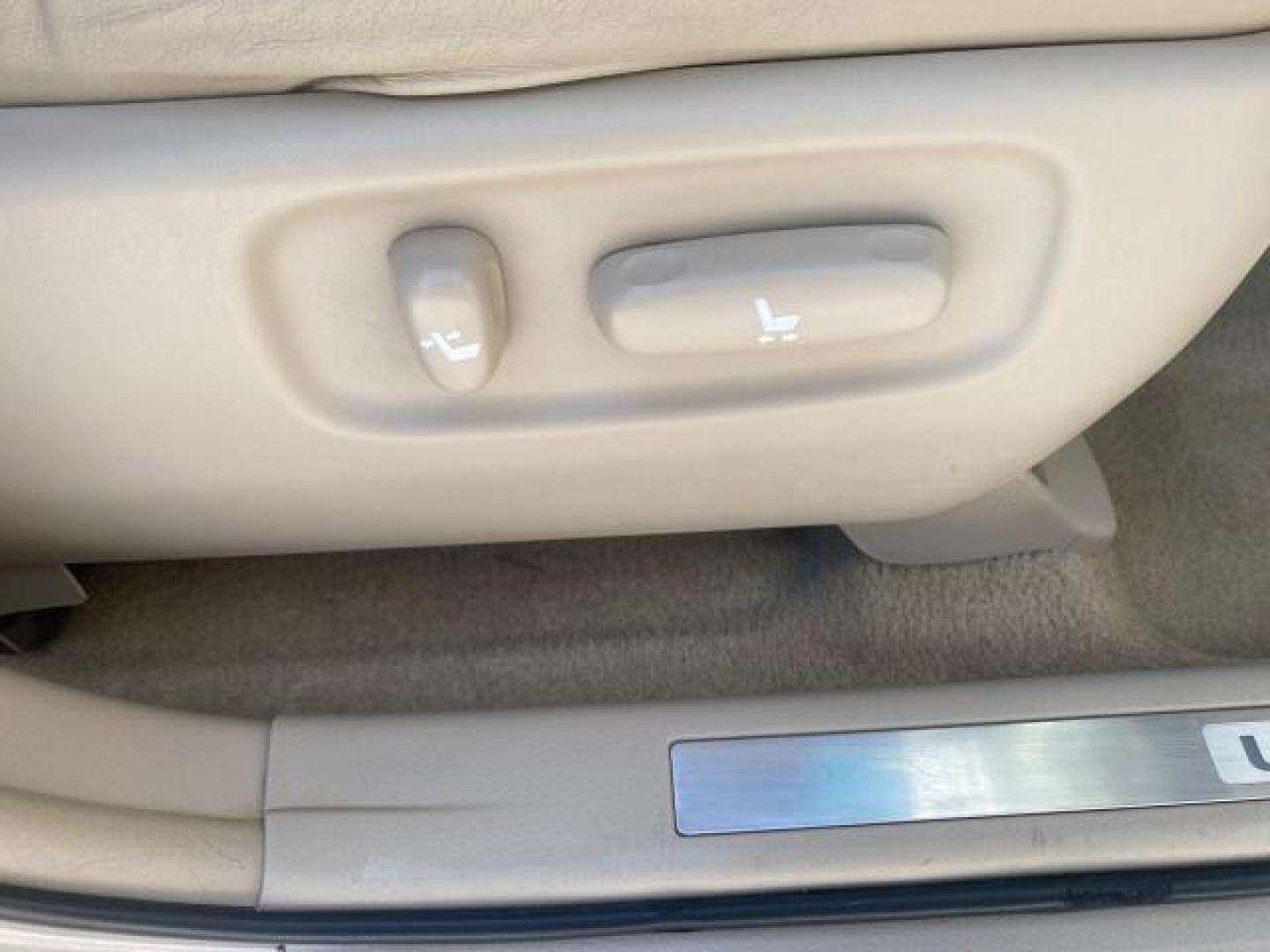 2004 Savannah Metallic /Ivory Lexus RX 330 LOW MILES 69,822 1 FL 2WD (JTJGA31U040) with an 3.3L DOHC MPI 24-Valve V6 Engine engine, Automatic transmission, located at 4701 North Dixie Hwy, Pompano Beach, FL, 33064, (954) 422-2889, 26.240938, -80.123474 - OUR WEBPAGE FLORIDACARS1.COM HAS OVER 100 PHOTOS AND FREE CARFAX LINK 2004 LEXUS RX 330 VIN: JTJGA31U040004194 J T J G A 3 1 U 0 4 0 0 0 4 1 9 4 4 DOOR WAGON/SPORT UTILITY 3.3L V6 F 24V GASOLINE FRONT WHEEL DRIVE Features ABS Brakes Air Conditioning Alloy Wheels AM/FM Stereo Automatic Transmission C - Photo#96