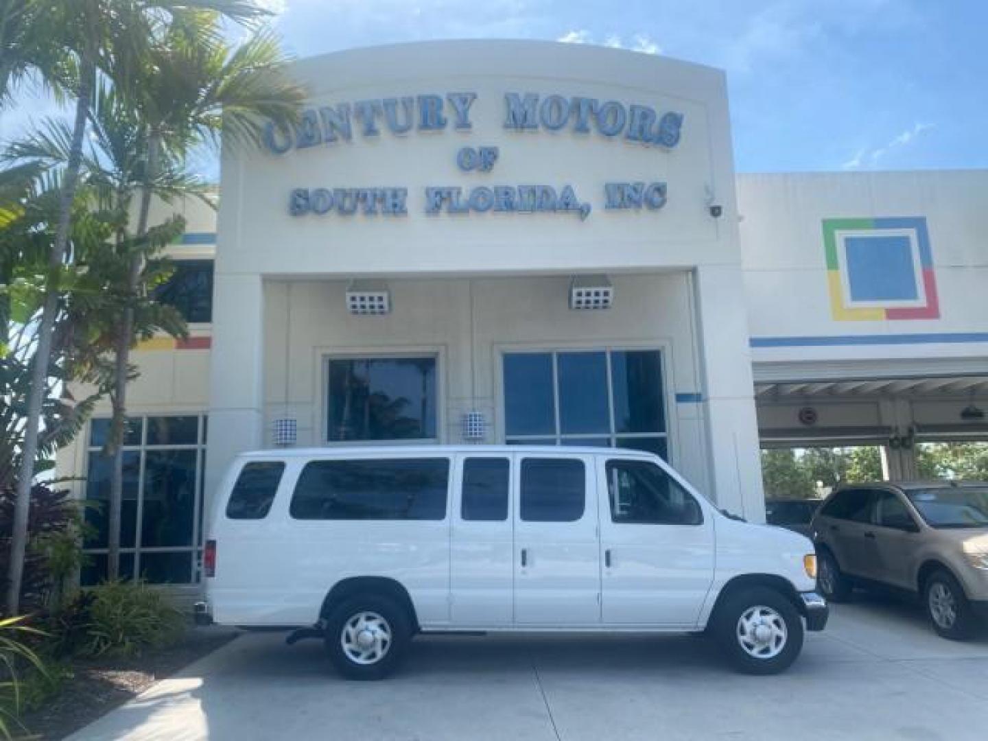 2002 Oxford White /Medium Graphite Ford Econoline Wagon XLT 15 PASSENGER FLORIDA (1FBSS31L32H) with an 5.4L EFI OHC V8 Engine engine, Automatic transmission, located at 4701 North Dixie Hwy, Pompano Beach, FL, 33064, (954) 422-2889, 26.240938, -80.123474 - OUR WEBPAGE FLORIDACARS1.COM HAS OVER 100 PHOTOS AND FREE CARFAX LINK 2002 FORD E-SERIES E-350 SD XLT VIN: 1FBSS31L32HA48789 1 F B S S 3 1 L 3 2 H A 4 8 7 8 9 VAN 5.4L V8 F SOHC 16V GASOLINE REAR WHEEL DRIVE Top Features Cloth Seats Rear Air Conditioning Third Row Seat Tow Hitch Basic Features ABS B - Photo#0