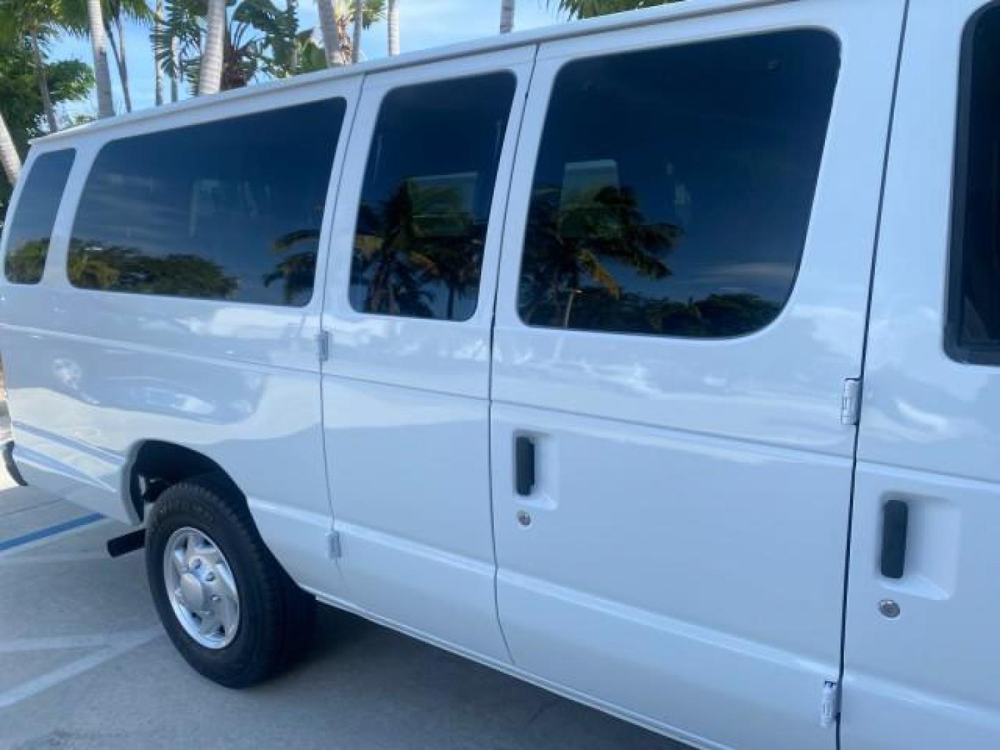 2002 Oxford White /Medium Graphite Ford Econoline Wagon XLT 15 PASSENGER FLORIDA (1FBSS31L32H) with an 5.4L EFI OHC V8 Engine engine, Automatic transmission, located at 4701 North Dixie Hwy, Pompano Beach, FL, 33064, (954) 422-2889, 26.240938, -80.123474 - OUR WEBPAGE FLORIDACARS1.COM HAS OVER 100 PHOTOS AND FREE CARFAX LINK 2002 FORD E-SERIES E-350 SD XLT VIN: 1FBSS31L32HA48789 1 F B S S 3 1 L 3 2 H A 4 8 7 8 9 VAN 5.4L V8 F SOHC 16V GASOLINE REAR WHEEL DRIVE Top Features Cloth Seats Rear Air Conditioning Third Row Seat Tow Hitch Basic Features ABS B - Photo#99