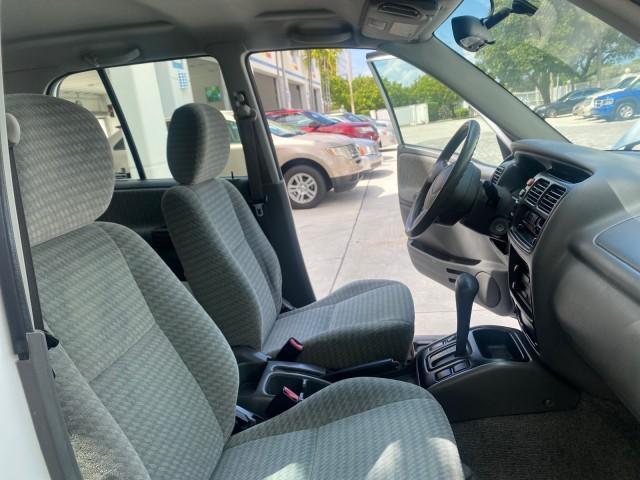 2001 Bright White /Gray Suzuki Vitara JLS LOW 35,130 1 OWNER (2S3TE52V716) with an 2.0L DOHC MPFI 16-Valve 4-Cyl Engine engine, Automatic transmission, located at 4701 North Dixie Hwy, Pompano Beach, FL, 33064, (954) 422-2889, 26.240938, -80.123474 - OUR WEBPAGE FLORIDACARS1.COM HAS OVER 100 PHOTOS AND FREE CARFAX LINK 2001 SUZUKI VITARA JLS VIN: 2S3TE52V716105780 2 S 3 T E 5 2 V 7 1 6 1 0 5 7 8 0 4 DOOR WAGON/SPORT UTILITY 2.0L I4 F DOHC 16V GASOLINE REAR WHEEL DRIVE Top Features Cloth Seats Soft Top Basic Features AM/FM Stereo Air Conditioning - Photo#12